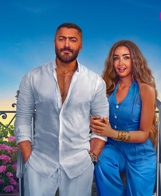 تعاون يجمع بين الرومانسية واللمعان! #تامر_حسني #وهنا_الزاهد يخطفان الأنظار في عمل جديد، والمجوهرات البرّاقة تضيف لمسة فخامة على المشهد