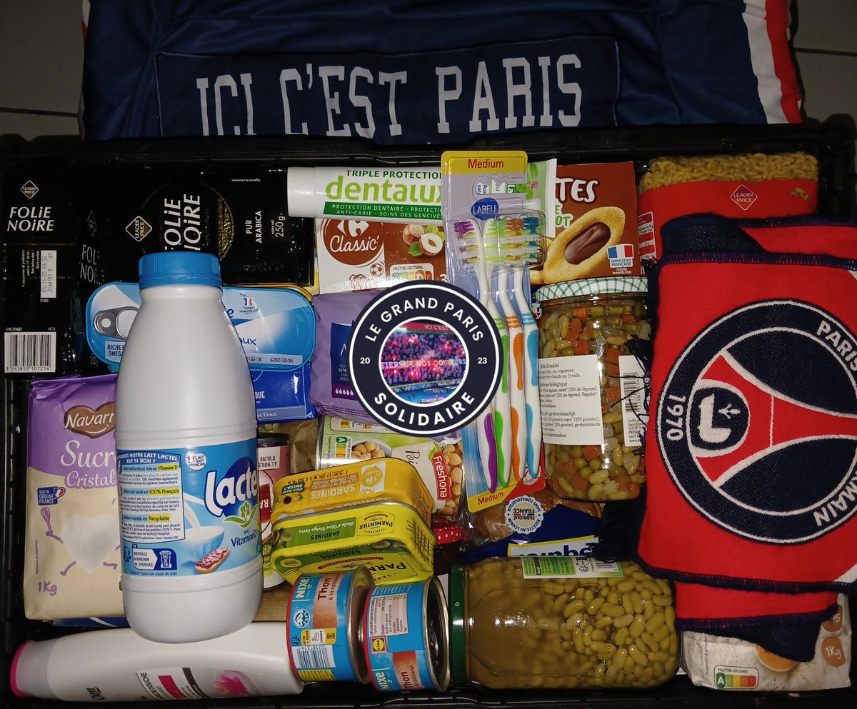 Le Grand Paris Solidaire, les colis d'aide alimentaire et les bénéficiaires sont eux aussi aux couleurs du PSG avant la finale !

#WeAreParis 🔴🔵

Le dernier colis de la semaine est bien distribué !

On va attendre samedi soir avec impatience, on compte sur vs <a href="/PSG_inside/">Paris Saint-Germain</a> 💪🏻