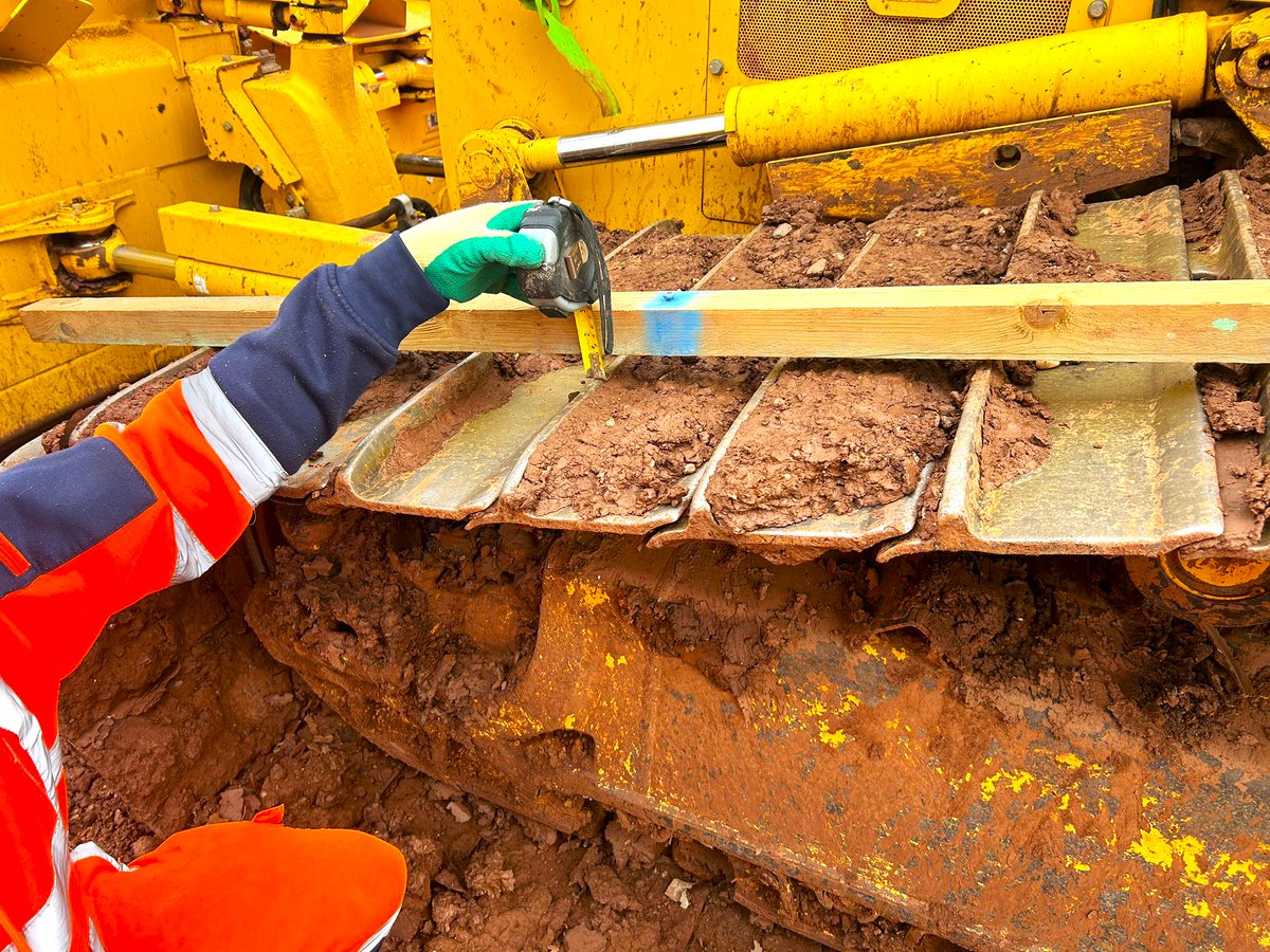 OperatorSkills's tweet image. At the Operator Skills Hub we place a strong emphasis on ensuring plant operators can carry out the correct daily, weekly and functional checks the machinery requires. 

Another great day of training at the Operator Skills Hub. 

#Training #Future #PlantOperators #Skills