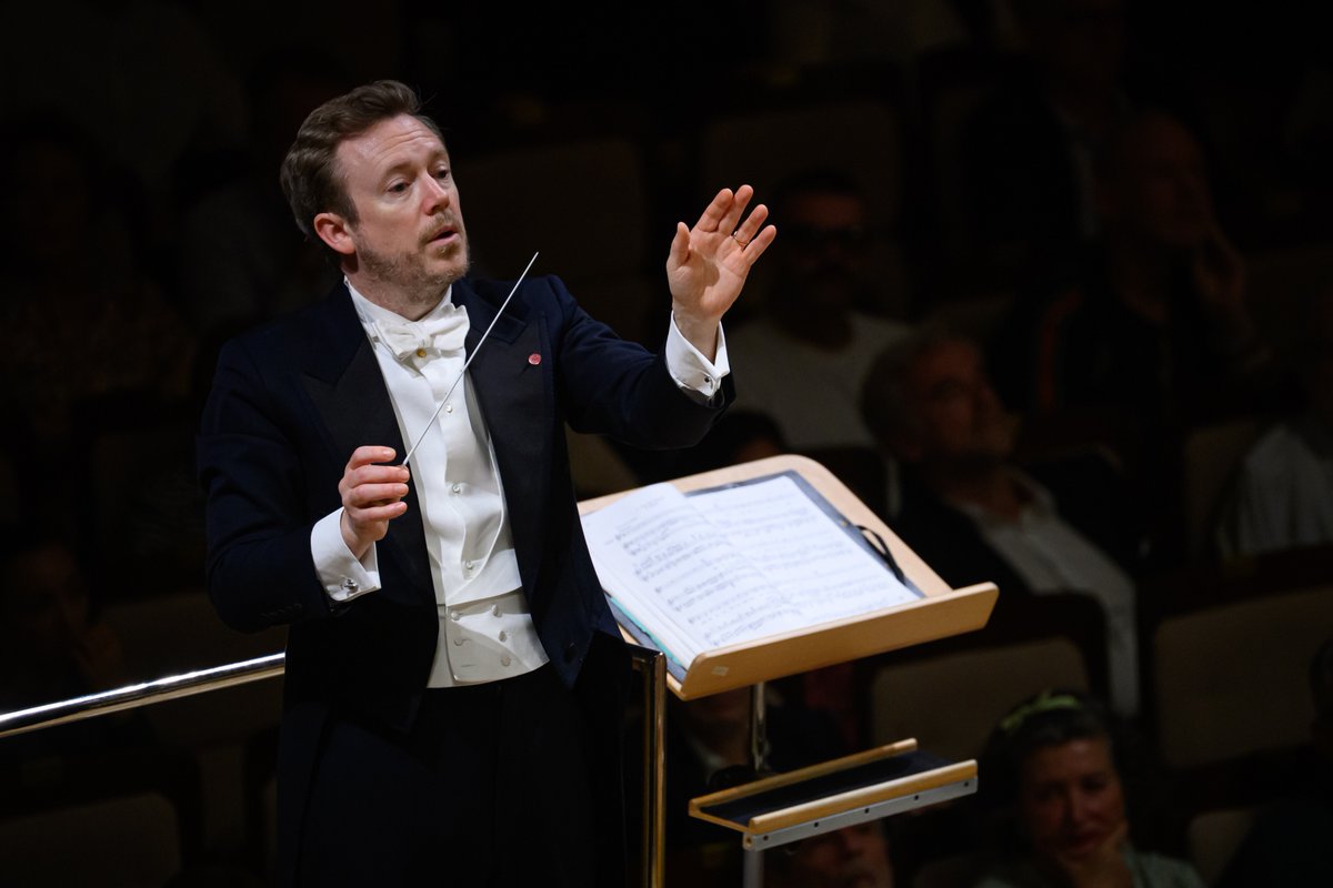 Bachtrack.es (@bachtrack_es) on Twitter photo Crítica <a href="/lafilarmonicaLF/">La Filarmónica</a> Daniel Harding deja su huella con la Sinfónica de la Radio Sueca en La Filarmónica bachtrack.com/es_ES/critica-… 📸 Rafa Martín Crítica <a href="/lafilarmonicaLF/">La Filarmónica</a> Daniel Harding deja su huella con la Sinfónica de la Radio Sueca en La Filarmónica bachtrack.com/es_ES/critica-… 📸 Rafa Martín