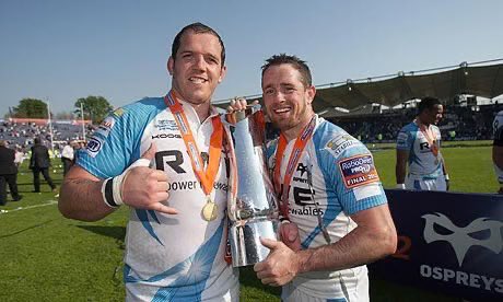 Great memories of a fantastic day and a fantastic <a href="/ospreys/">Ospreys</a> league final win! 🏆🏆🏆
(And I still have the jersey Paul James is wearing - it remains unwashed) 
😂😂😂😍😍😍