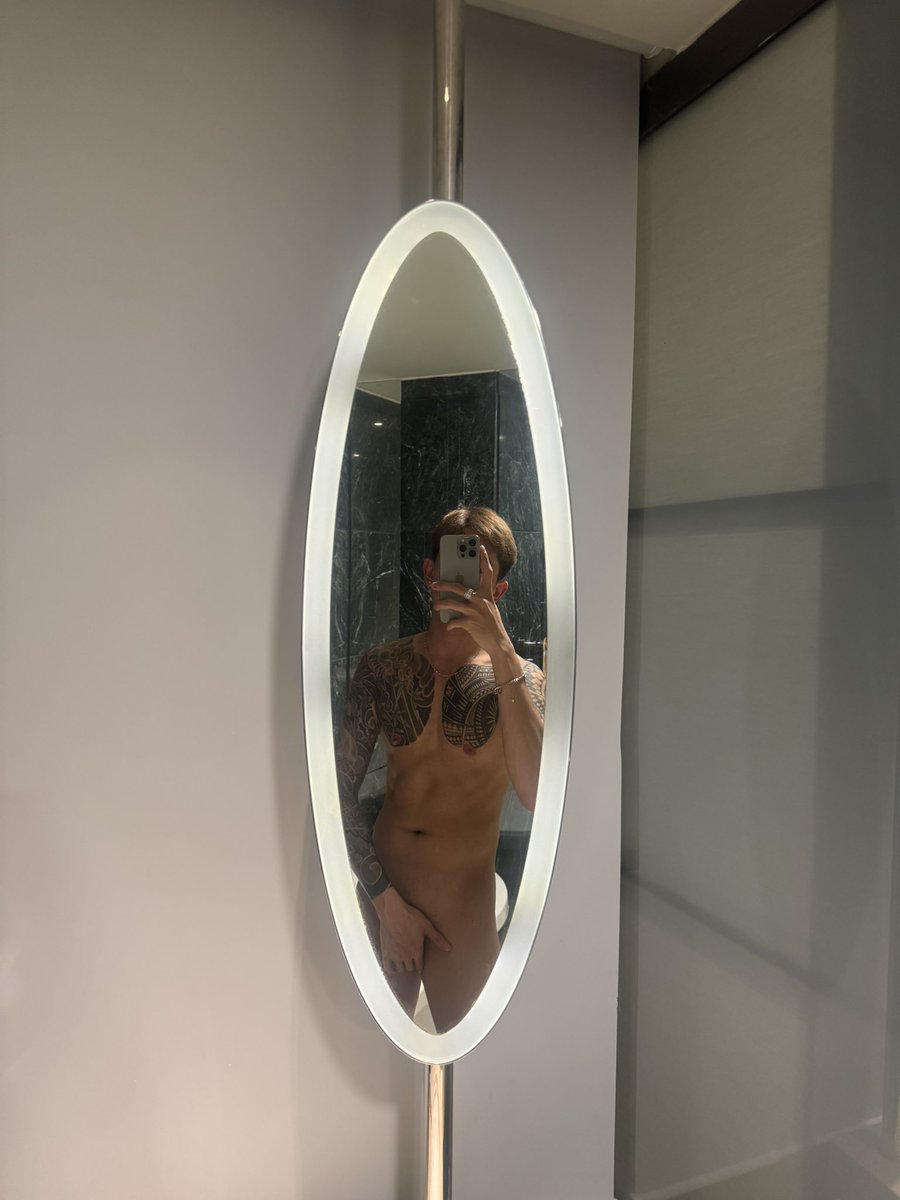 Roy🇻🇳 tweet media