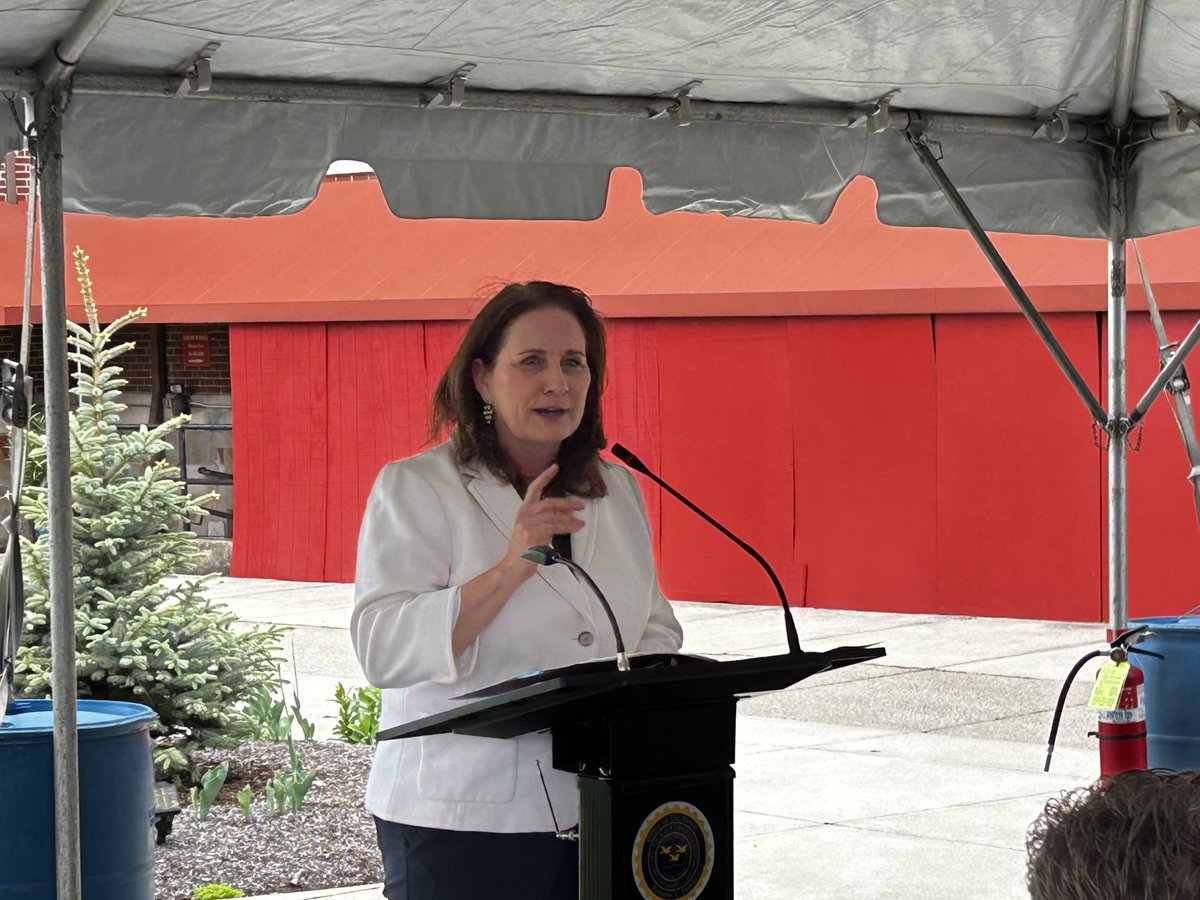 Let the feasts begin!

East Providence Feast season is underway at Sacred Heart Church this weekend. RI Commerce is proud to have supported eight cultural feasts in the city this summer through our Placemaking Initiative.

Learn more: shorturl.at/tiRq1

#poweredbycommerce