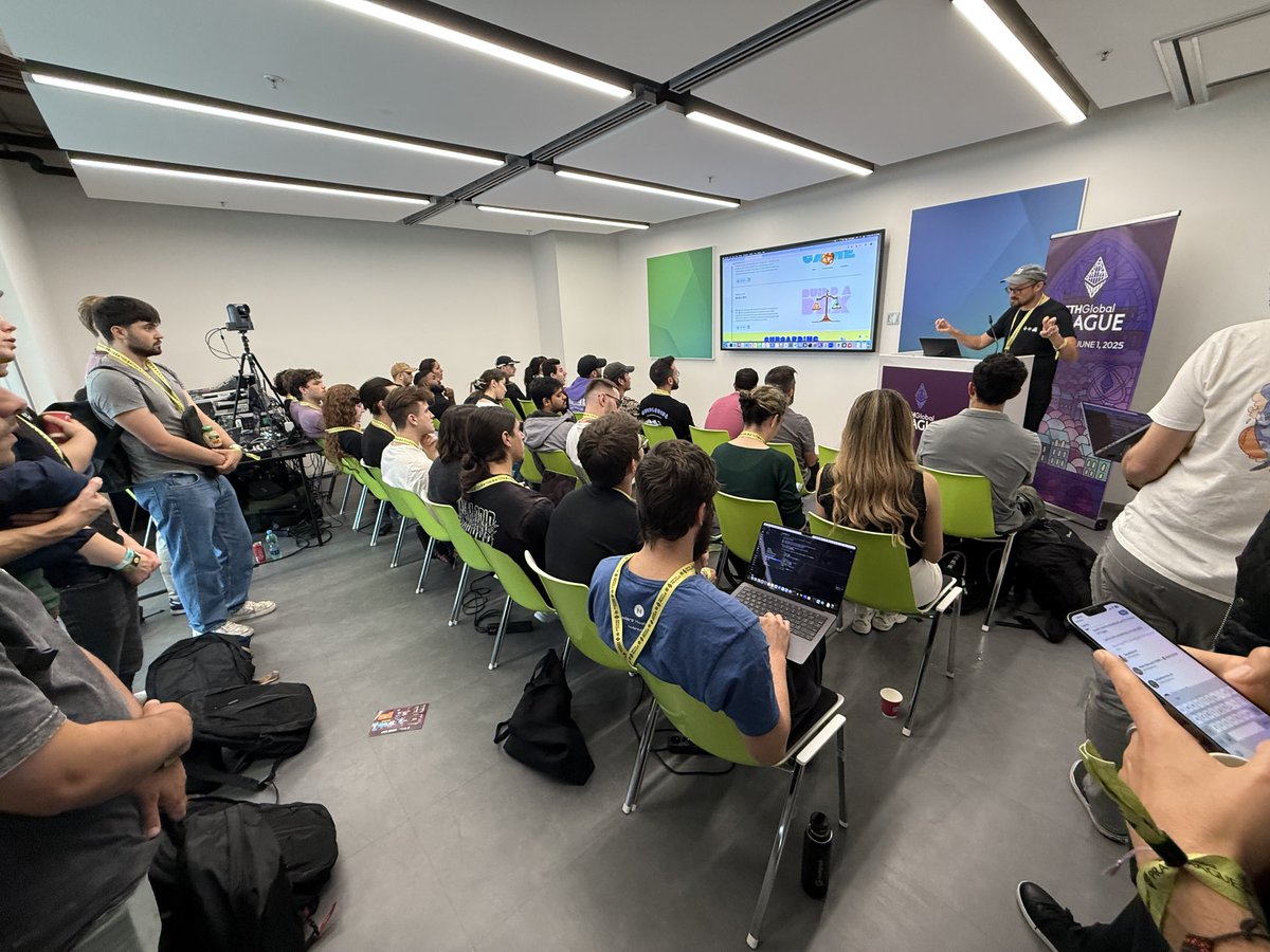 🎙️Austin Griffith is speaking about <a href="/buidlguidl/">BuidlGuidl.eth</a> and SpeedRun Ethereum <a href="/ETHGlobal/">ETHGlobal</a> Prague!

👇Check the second tweet for the livestream link and couple of other cooooool stuff!
