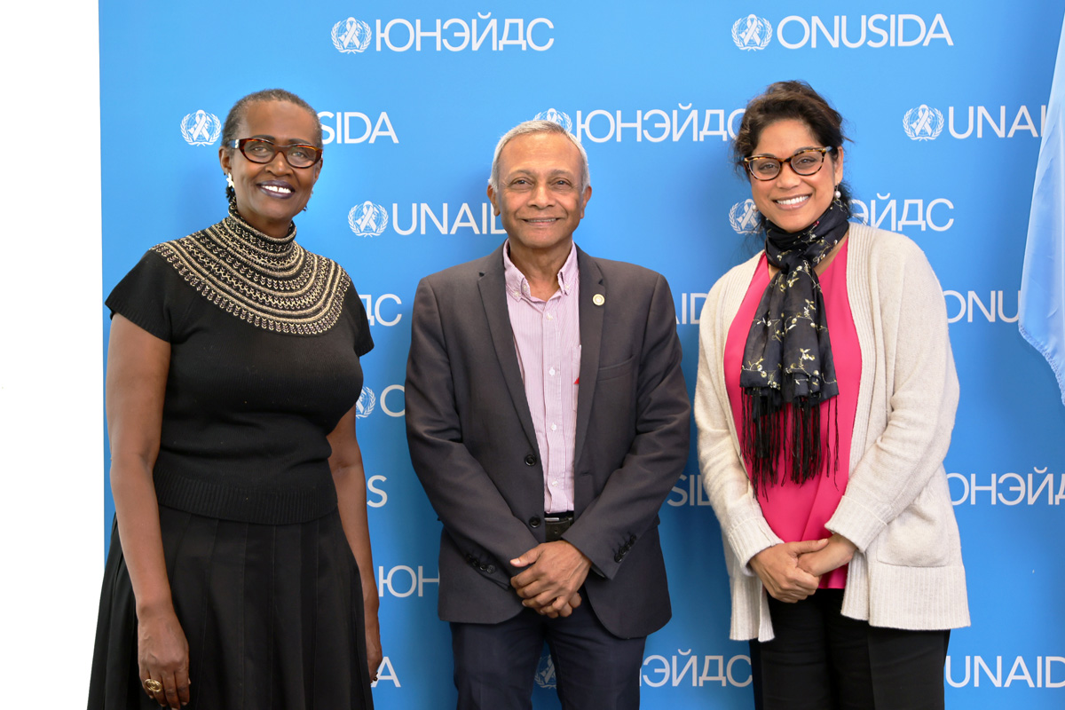 Winnie Byanyima (@winnie_byanyima) on Twitter photo Great connecting with you <a href="/ygpillay/">yogan pillay</a> during #WHA78. Encouraged by @GatesFoundation’s strategic investments in R&D for HIV prevention, diagnostics & treatment—tied to affordable access.
As the HIV response faces historic disruption, the Gates Foundation remains the leading Great connecting with you <a href="/ygpillay/">yogan pillay</a> during #WHA78. Encouraged by @GatesFoundation’s strategic investments in R&D for HIV prevention, diagnostics & treatment—tied to affordable access.
As the HIV response faces historic disruption, the Gates Foundation remains the leading