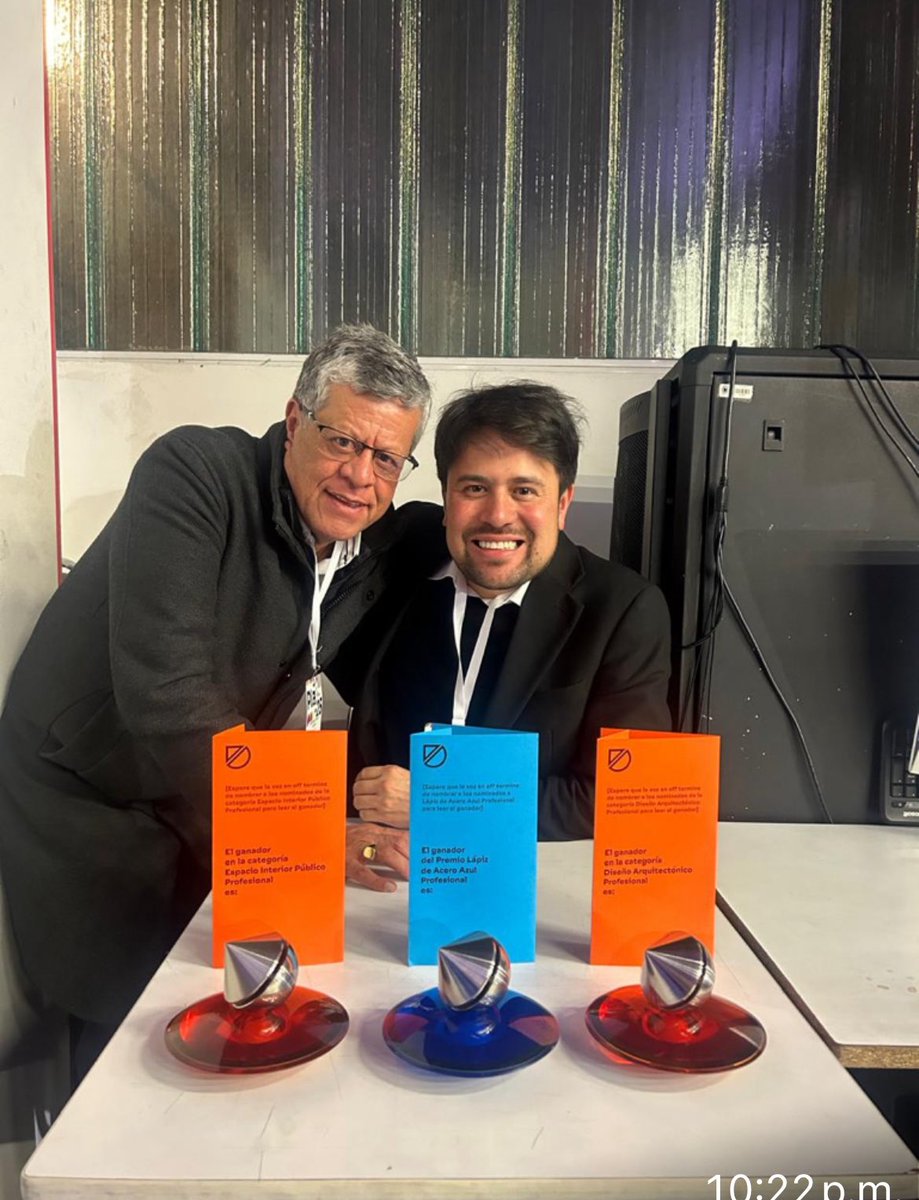 Alejandro Rogelis joven y exitoso arquitecto gana tres premios Lápiz de Acero en categorías diferentes: 
A) Diseño Arquitectónico Profesional 
B) Lápiz de Acero Profesional x su magistral obra CEFE Chapinero 
C) Lápiz de Acero Azul: el máximo reconocimiento, Felicitaciones a su