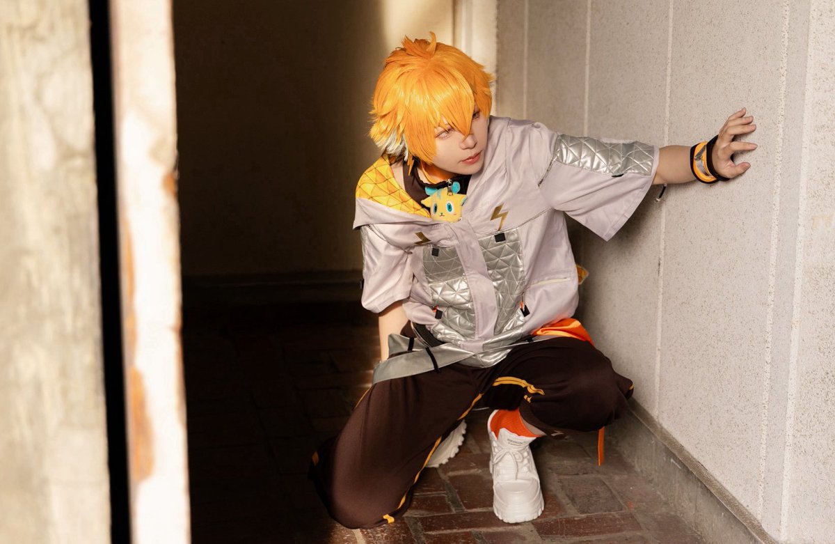 COS.  🌈 🕒 ／🌩️🦒