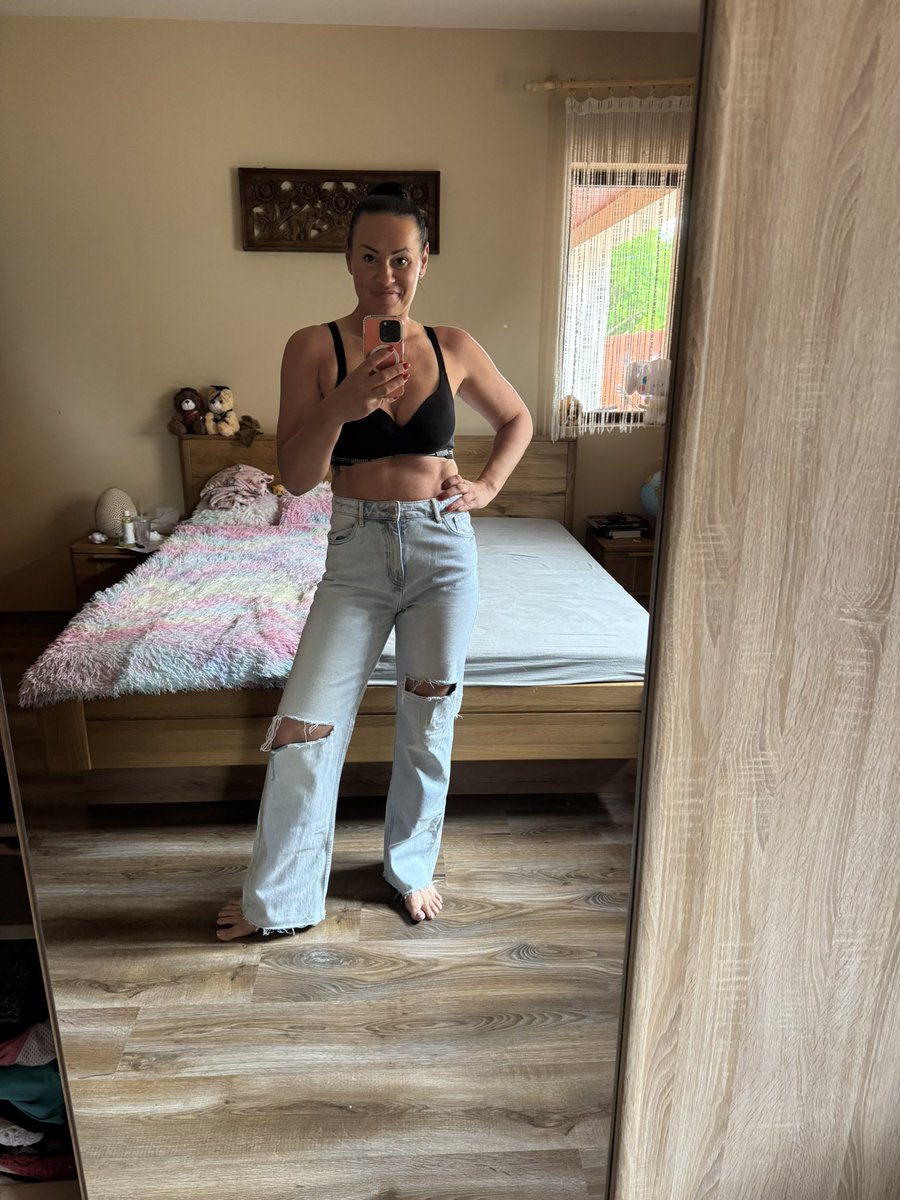 TiaWrestler's tweet image. Finally the jeans fit again 😜