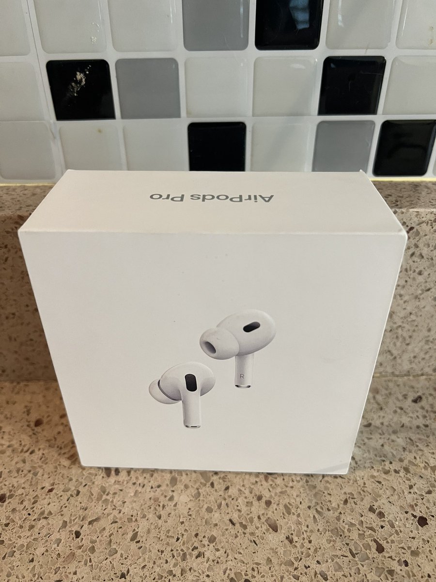 I been wired up till now. 

First set of these. 

Feel like I sold out. 

<a href="/djmarkfarina/">Mark Farina</a>