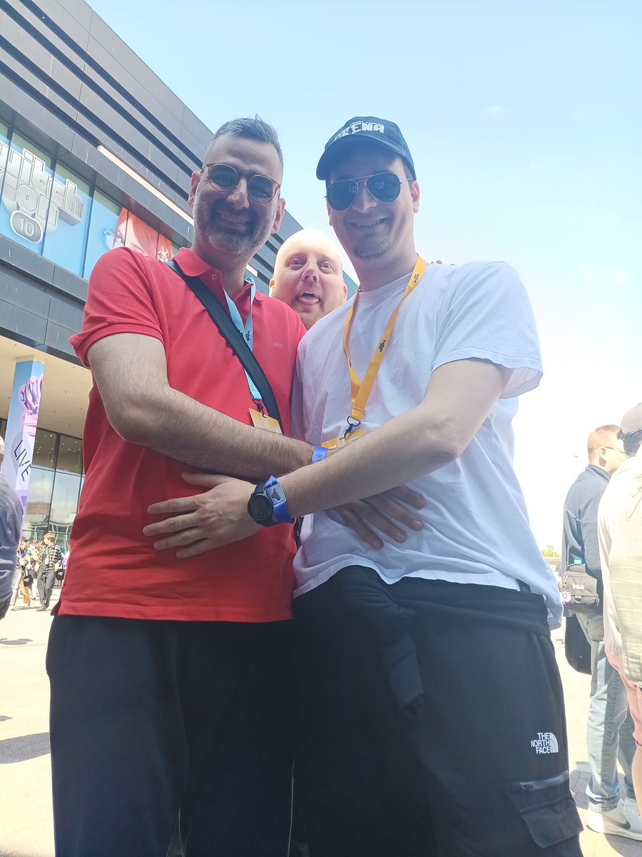 That sexy belly 😘