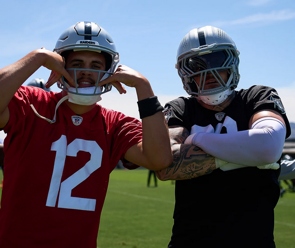 NFLMAVERICK's tweet photo. Aidan &amp; Maxx https://t.co/756EBFycTQ