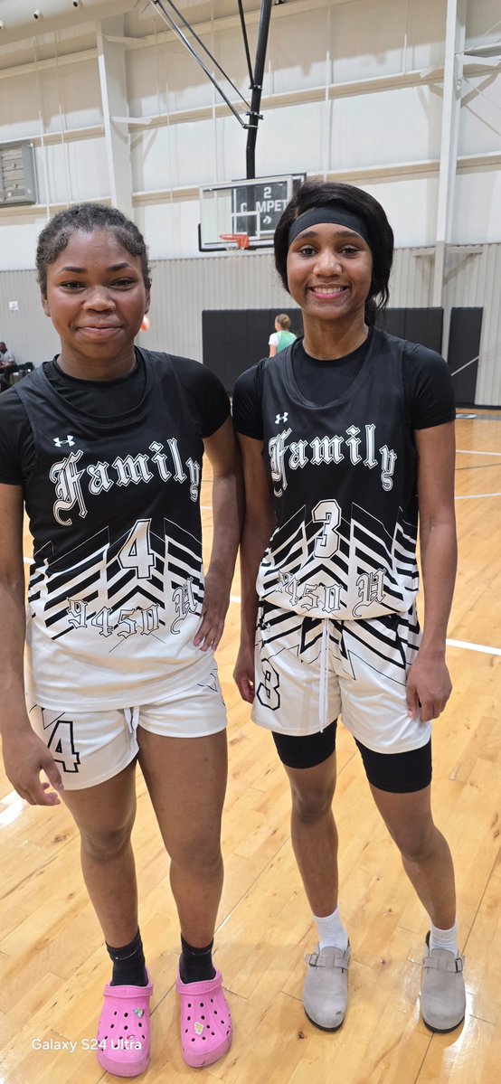 Girlz Prep Report (@girlzprepreport) on Twitter photo Just dropped <a href="/CwellRay/">Ray Caldwell</a> <a href="/SAFinestbball/">SA Finest Basketball</a> More Louisiana Stars From Queen Of The South prepgirlshoops.com/2025/05/more-l… #PazileraSanders <a href="/brileybro_2026/">Briley Brothers</a> #AnnieThweatt #MarkaylaWilliams <a href="/Tiau89694673/">Khia Thomas</a> #AlanaMiles #MalyricsJones <a href="/PGHLouisiana/">Prep Girls Hoops Louisiana</a> <a href="/PGHTexas/">Prep Girls Hoops Texas</a> Just dropped <a href="/CwellRay/">Ray Caldwell</a> <a href="/SAFinestbball/">SA Finest Basketball</a> More Louisiana Stars From Queen Of The South prepgirlshoops.com/2025/05/more-l… #PazileraSanders <a href="/brileybro_2026/">Briley Brothers</a> #AnnieThweatt #MarkaylaWilliams <a href="/Tiau89694673/">Khia Thomas</a> #AlanaMiles #MalyricsJones <a href="/PGHLouisiana/">Prep Girls Hoops Louisiana</a> <a href="/PGHTexas/">Prep Girls Hoops Texas</a>