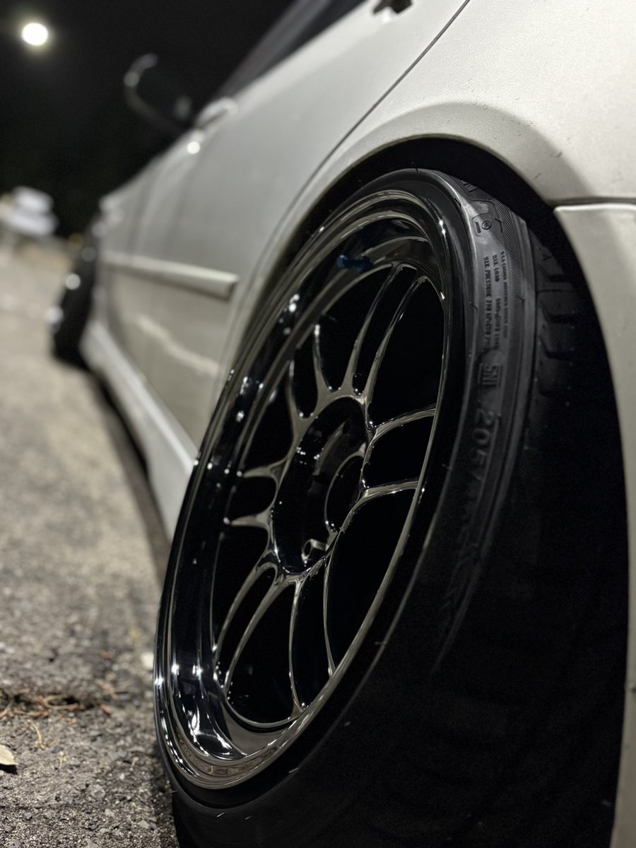 Λ°･בᔹቻ⦡丷 tweet media