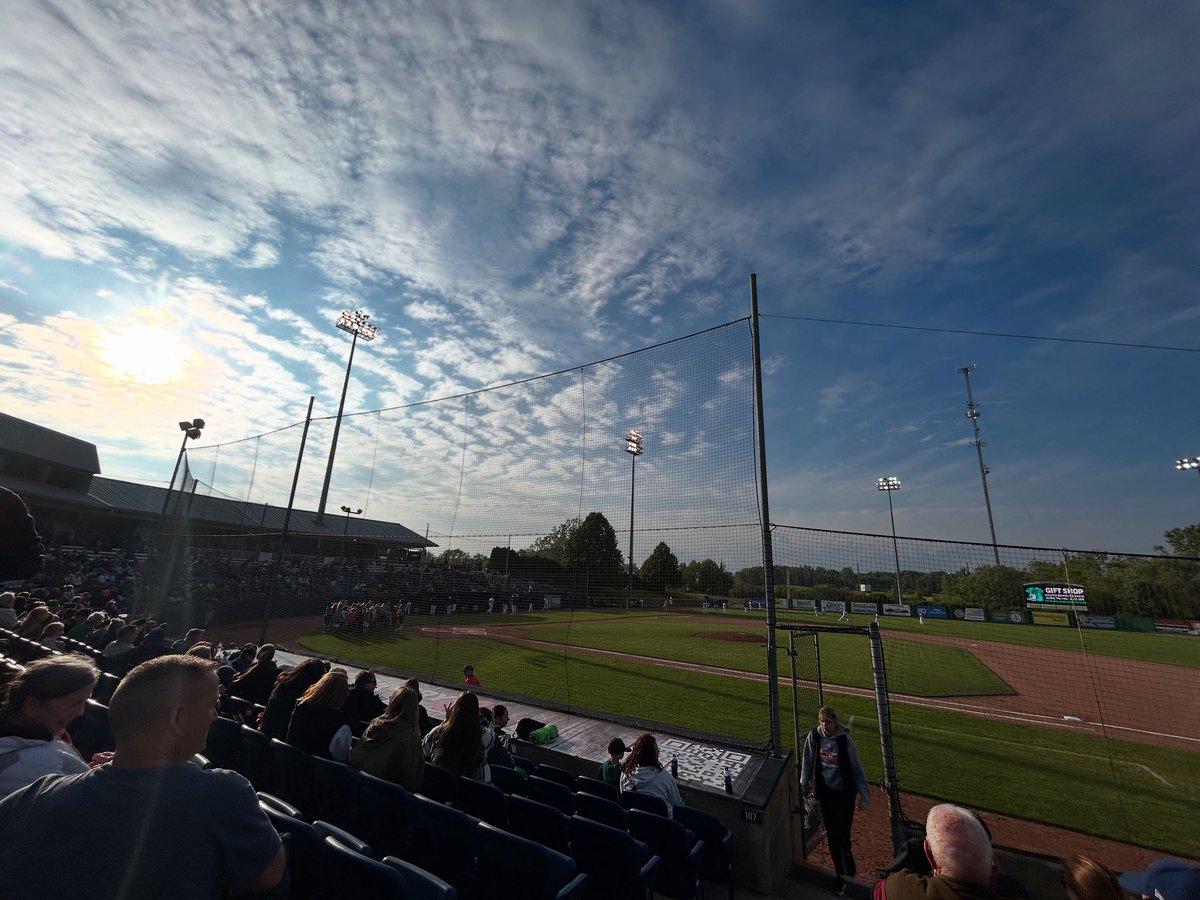 Welland Jr Canadians (@wjrcanadians) on Twitter photo Supporting our friends over at the <a href="/wellandjackfish/">Welland Jackfish</a> 🐟🎣
Great Baseball over at the pond - All. Summer. Long. ⚾️
#GetHooked #AllWellandGood Supporting our friends over at the <a href="/wellandjackfish/">Welland Jackfish</a> 🐟🎣
Great Baseball over at the pond - All. Summer. Long. ⚾️
#GetHooked #AllWellandGood