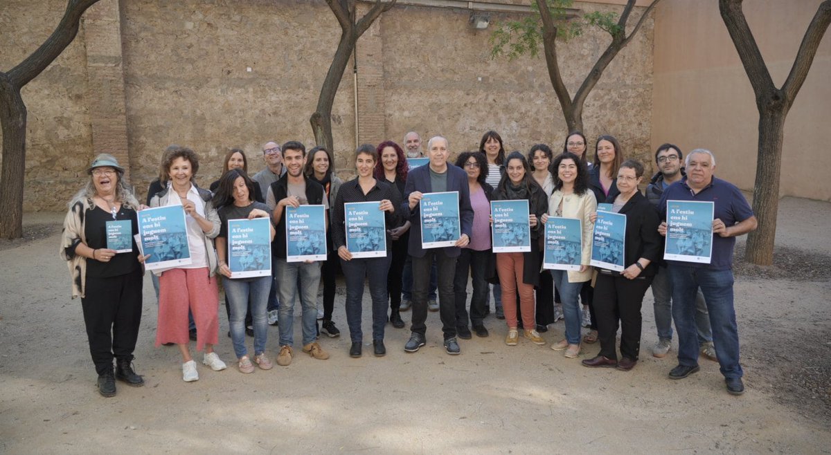 voluntaris.cat (@voluntaris_cat) on Twitter photo 👧🧒<a href="/pincatinfancia/">PINCat - Plataforma d’Infància de Catalunya</a> i <a href="/educacio360/">Educació 360</a> presenten el manifest 'A l'estiu ens hi juguem molt'.
Crida transversal de la societat civil per universalitzar el lleure infantil a l'estiu.
<a href="/Taula3sector/">Taula Tercer Sector</a> <a href="/FundacioBofill/">Fundació Bofill</a> <a href="/FEDAIA/">FEDAIA</a>
voluntaris.cat/crida-transver… 👧🧒<a href="/pincatinfancia/">PINCat - Plataforma d’Infància de Catalunya</a> i <a href="/educacio360/">Educació 360</a> presenten el manifest 'A l'estiu ens hi juguem molt'.
Crida transversal de la societat civil per universalitzar el lleure infantil a l'estiu.
<a href="/Taula3sector/">Taula Tercer Sector</a> <a href="/FundacioBofill/">Fundació Bofill</a> <a href="/FEDAIA/">FEDAIA</a>
voluntaris.cat/crida-transver…