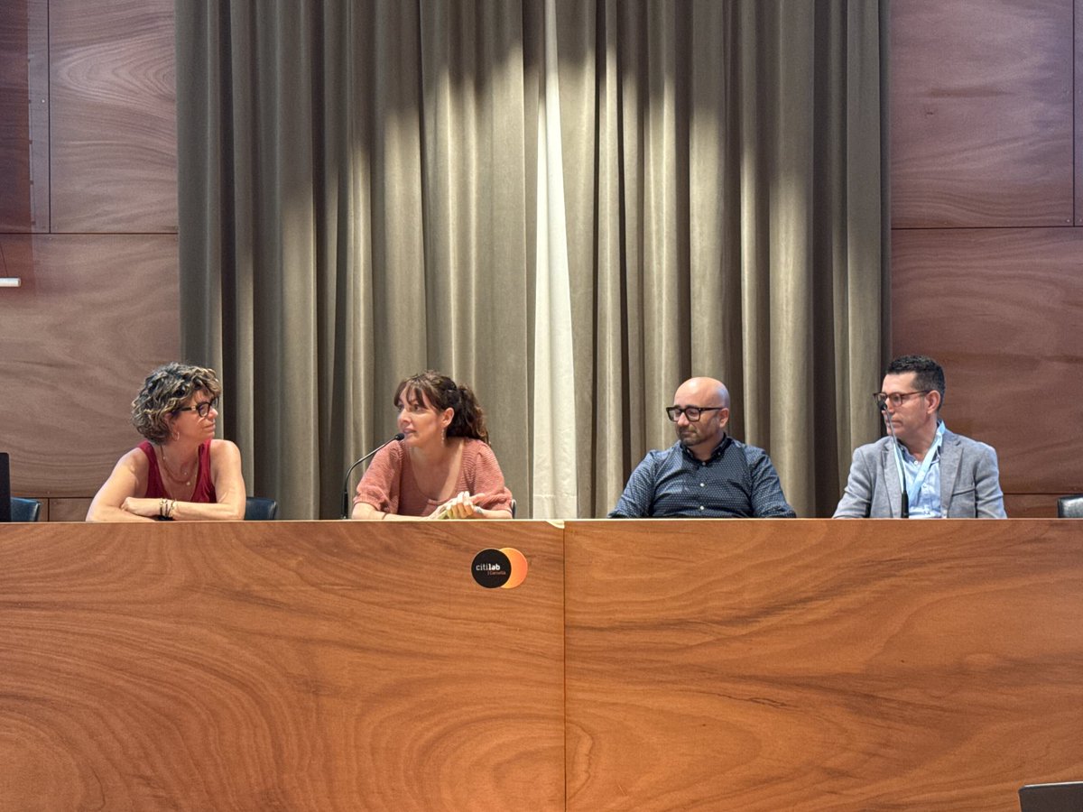 🔹 Tanquem la #JornadaCrònics25 amb reflexió i compromís! <a href="/FisaMonica/">monica fisa</a> <a href="/Coral_Barcelona/">CoralFernándezSolana</a> <a href="/jordiamblas/">Jordi Amblàs</a> @juanjozamora72 ens guien en una cloenda que destaca el valor de les cures. Gràcies per sumar-vos a aquest espai! 🙌

#JornadaCrònics25 #CrònX <a href="/primariaicscat/">Atenció Primària i a la Comunitat de l'ICS</a> ⁦<a href="/salutcat/">Salut</a>⁩