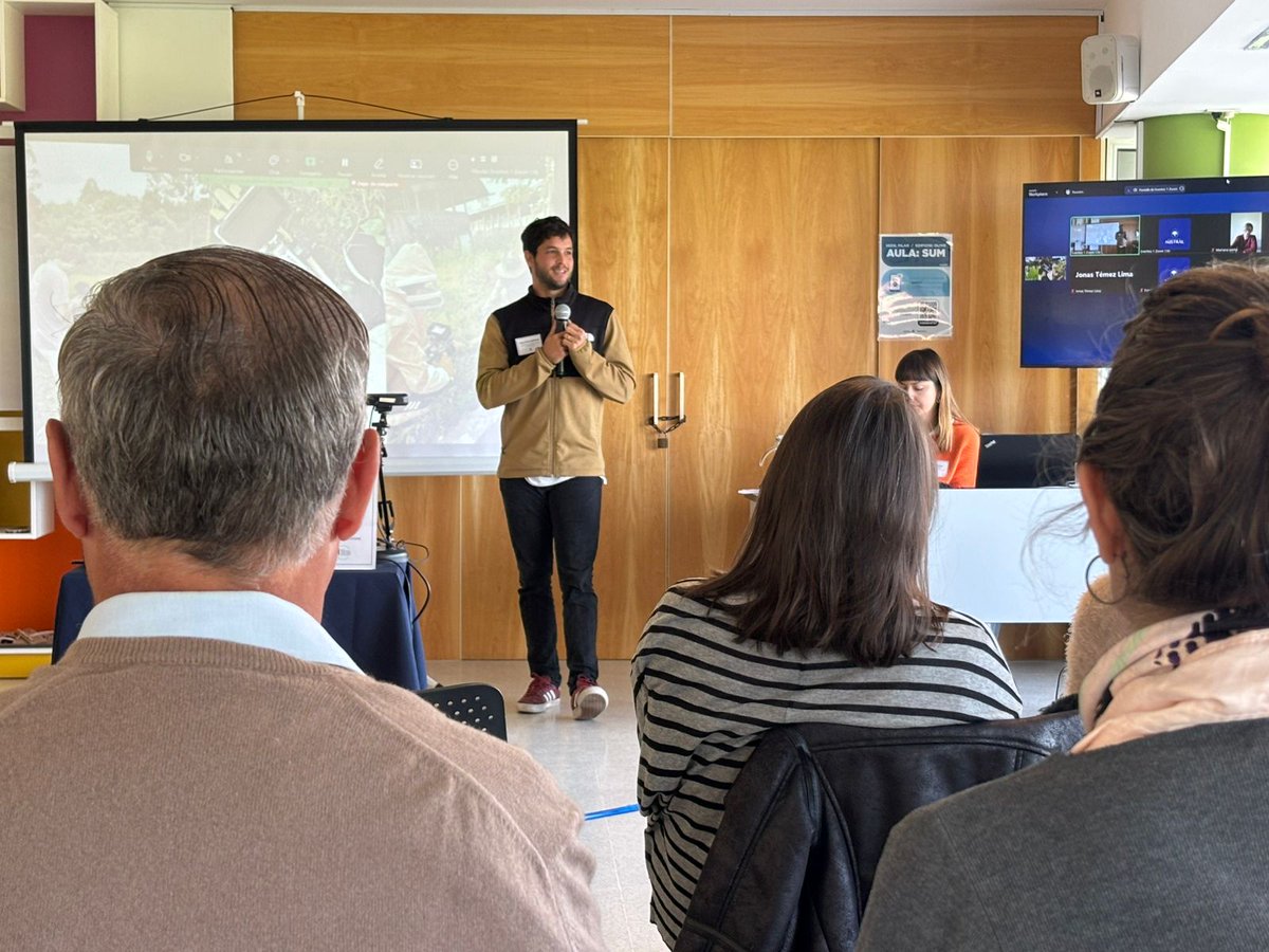 UnivAustral's tweet photo. 🌱 Realizamos el primer encuentro de #Graduados por la Sostenibilidad Austral.⁣
⁣
Volvieron a la universidad para compartir su experiencia y sumar ideas para construir juntos una red con #impactoreal.⁣
⁣
Esto recién empieza.💚⁣
⁣
#sostenibilidad https://t.co/UfqixnQWMv