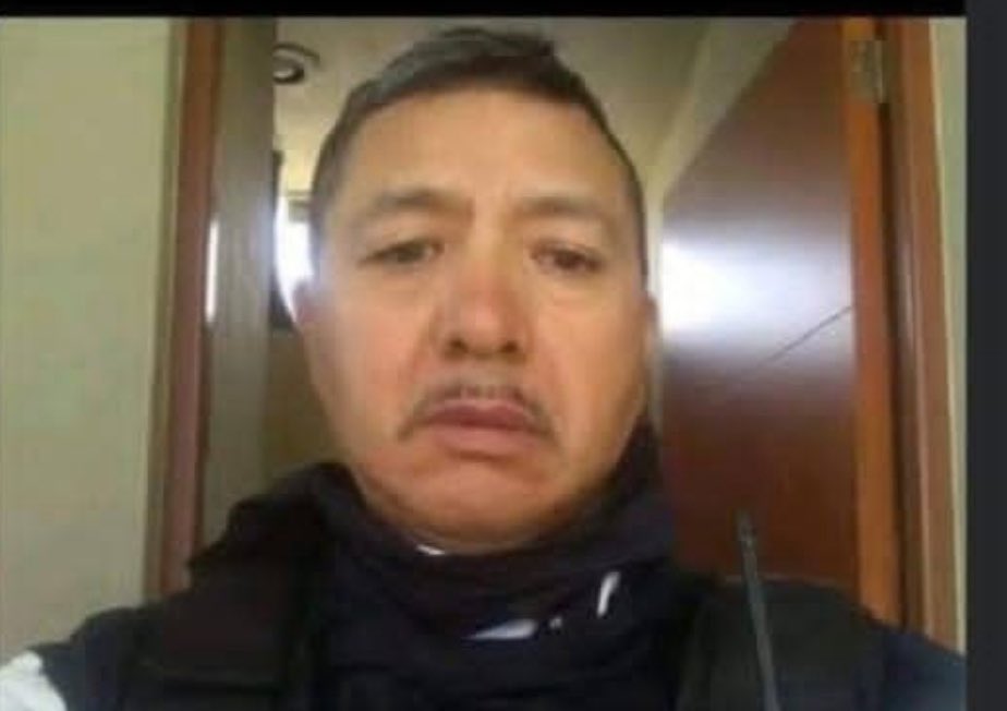 AndreyDLaMancha's tweet photo. Llevaba prisa‼️

🔴Fallece Daniel Hernández Ibarra por derrame cerebral, es el nombre del chofer que habría sido golpeado por un guardia de seguridad privada de la empresa CAHERENGO.

El agresor ya fue identificado y en breve será detenido y presentado ante la autoridades. https://t.co/9VMbKhC5iF