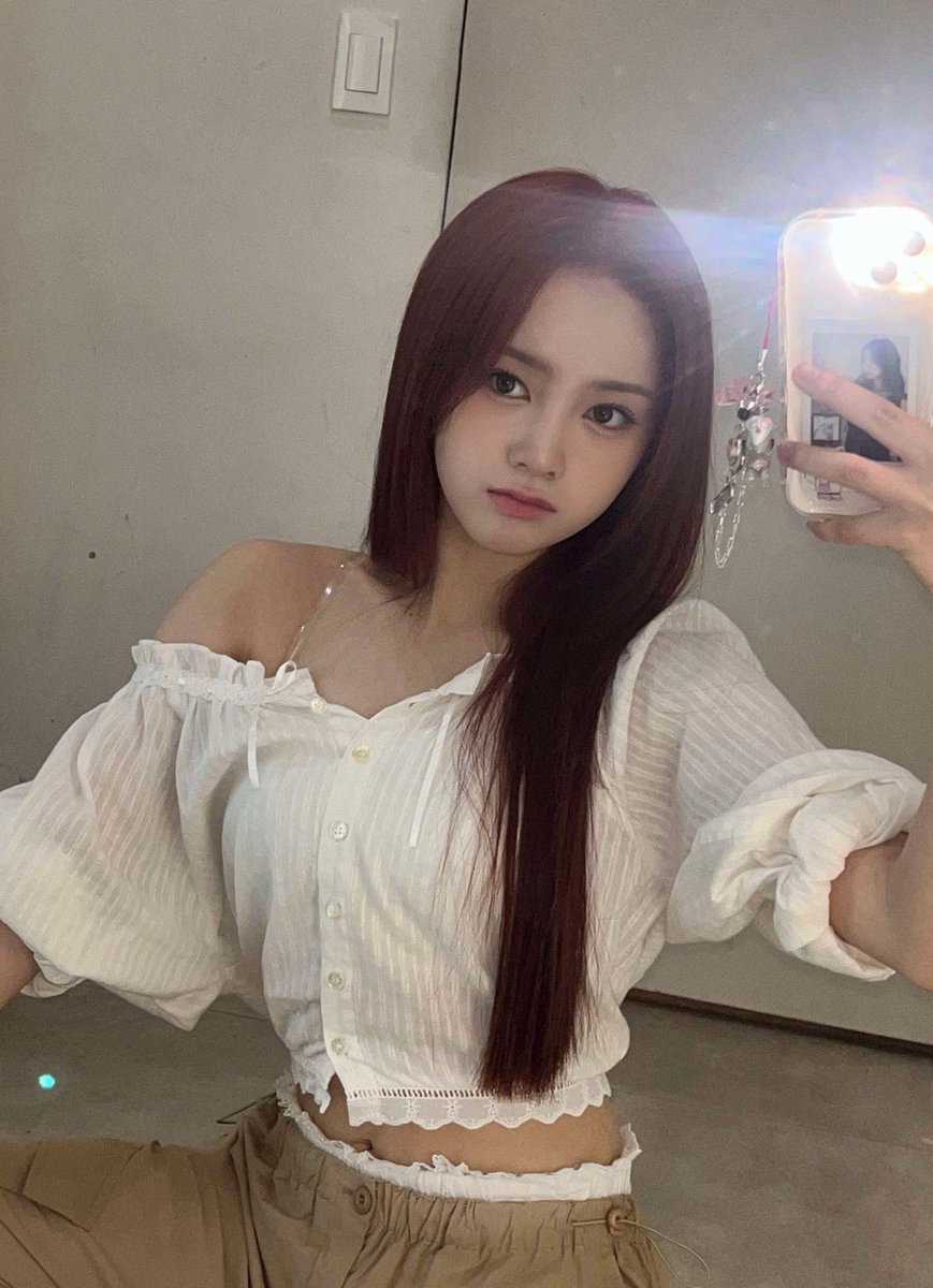 UNIS_offcl's tweet photo. 你好 台灣💖🐰

#UNIS #유니스
#ELISIA #엘리시아 https://t.co/AloCo0MIH5