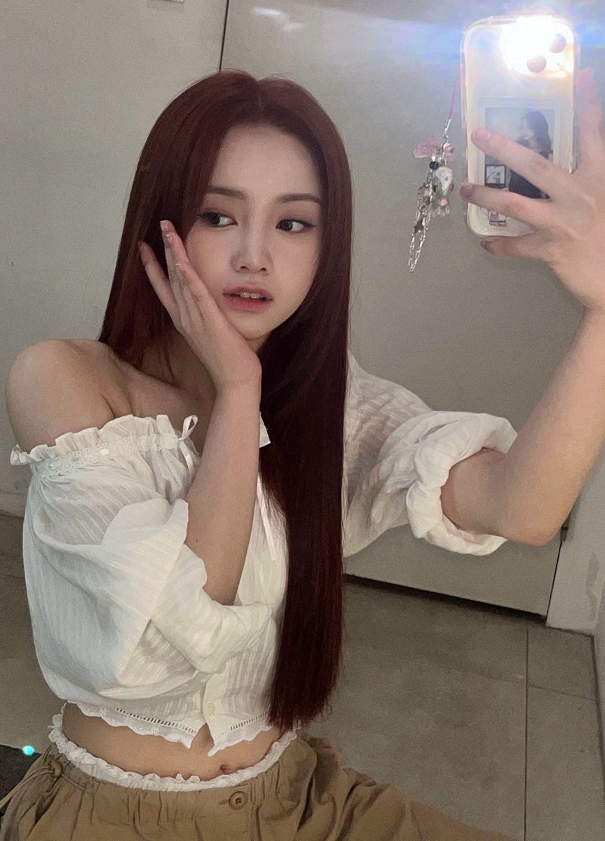UNIS_offcl's tweet photo. 你好 台灣💖🐰

#UNIS #유니스
#ELISIA #엘리시아 https://t.co/AloCo0MIH5