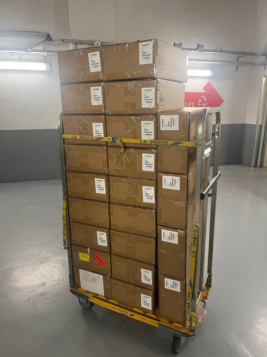 stanlarroque's tweet image. Hi guys, after months and months of battle with our manufacturer behind the scenes, we got our hands on the last shipment of R1. Half a metric ton of XR headsets in our office to QA & ship. I'll be able to give a status update on final shipments and refunds next week on KS and YT