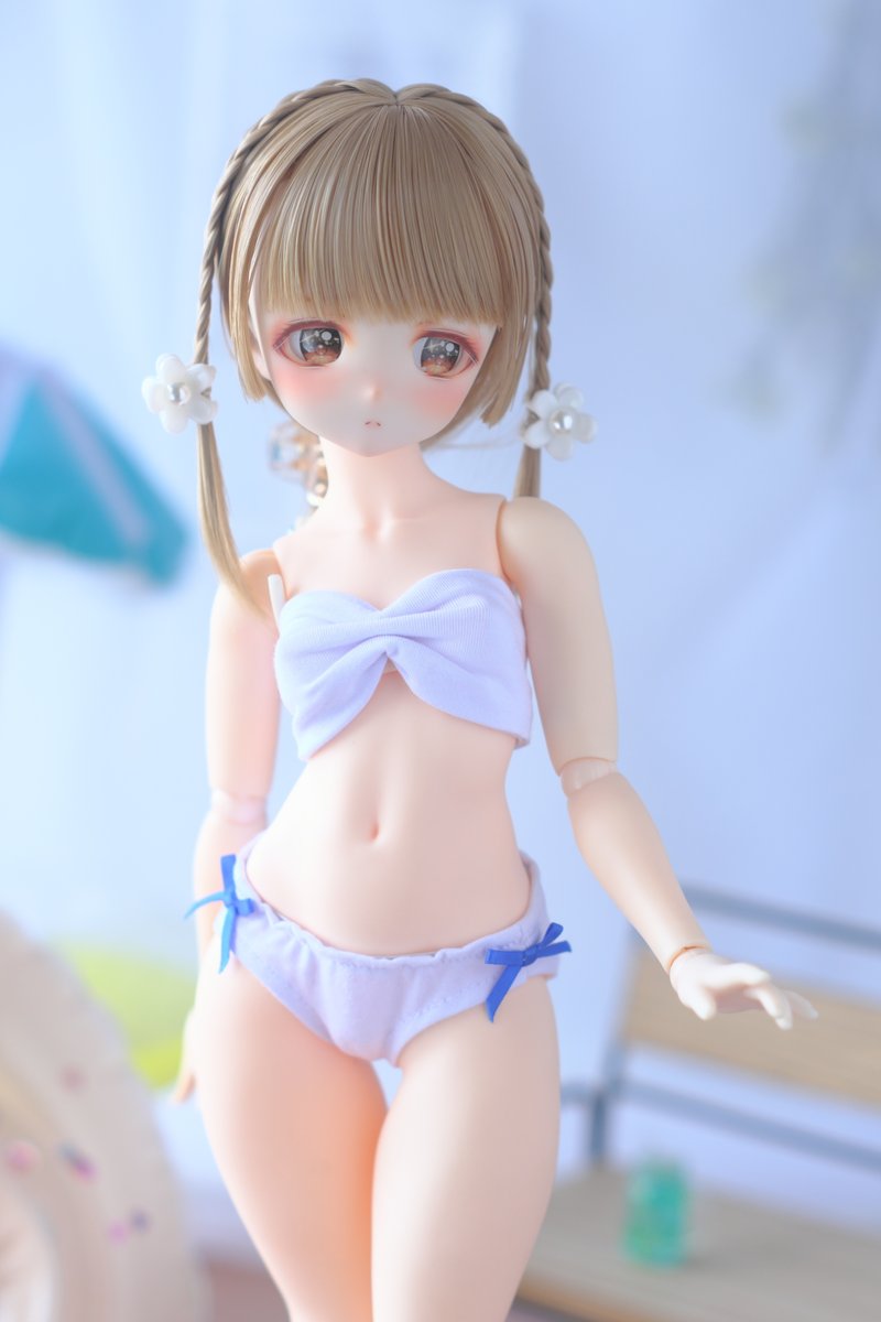 む……撮影セットのお直しに時間かかって撮ってる時間が無いぞ
　
という訳で以前撮った水着綾芽ちゃん👙🏖️