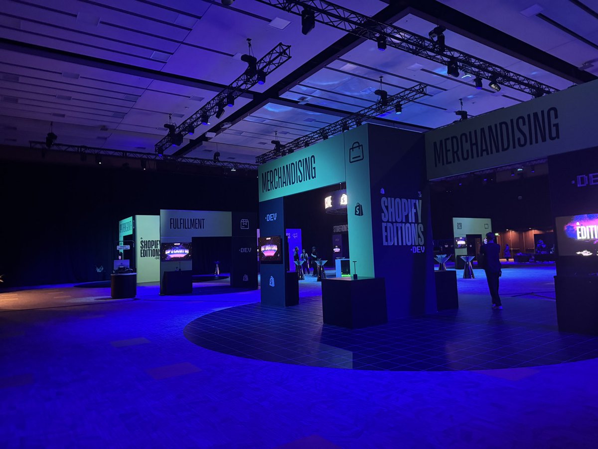 Excited for <a href="/Shopify/">Shopify</a> #editionsdev to kick off today in Toronto!