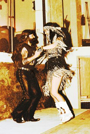 FestMirapuri's tweet photo. Precious Spirit of Woodstock Festival Moments, part three (photo & music movie ‘Cybergeneration’) https://t.co/NblhmnETli #SpiritofWoodstock #musicfestival #Mirapuri #Montecrossa #Mirakali #dancing #Cybergeneration #animation #CG #musicmovie #photo #filmmaker #festivalmoments https://t.co/rhXcdDzRow