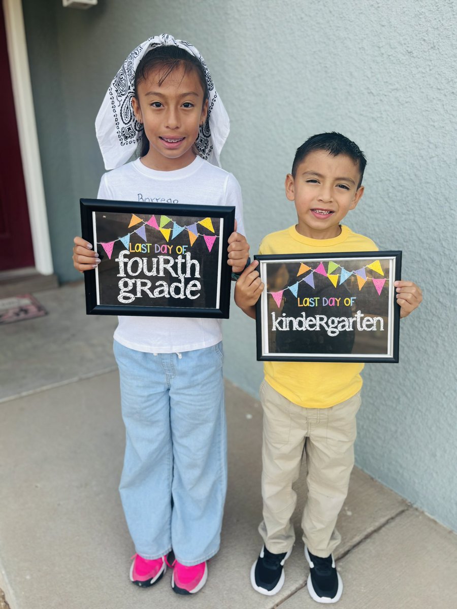 aluna0707's tweet image. School Year 24-25 ✅ Last day of school 🏫 🍎 #drlunasclass #LG7 #Kate30 #SanEliManoAMano @LuisLun71490933