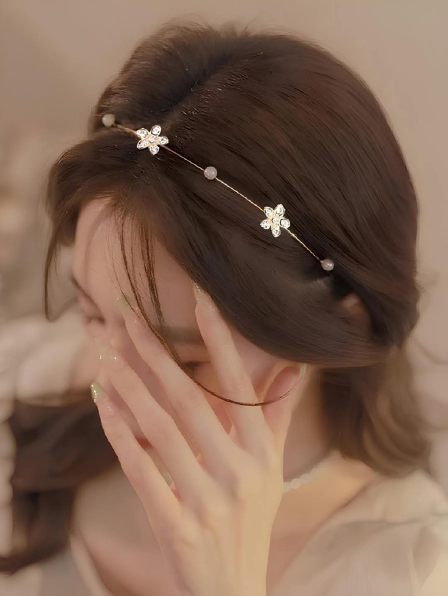 - تَغَاضَ عَنِ الخَطَأِ فِي المَرَّةِ الأُولَى، وَامْنَحِ السَّمَاحَةَ فِي المَرَّةِ الثَّانِيَةِ، وَاغْلِبْ عَلَى قَلْبِكَ وَارْحَلْ فِي المَرَّةِ الثَّالِثَةِ، وَلا تَدَعْ لِلذِّكْرَى مَكَانًا فِي نَفْسِكَ..🤎