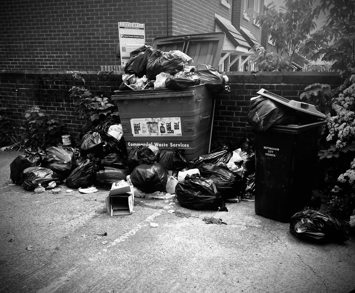 Summat ‘n’ Nowt tweet media