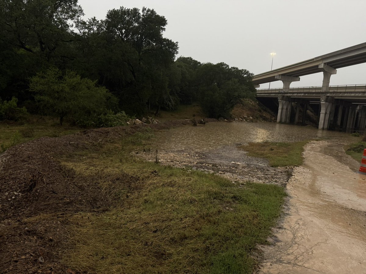 SaWeatherWX's tweet photo. Leon Creek at Valero Trailhead. #ewxspotter https://t.co/z4TJ0NSqVz
