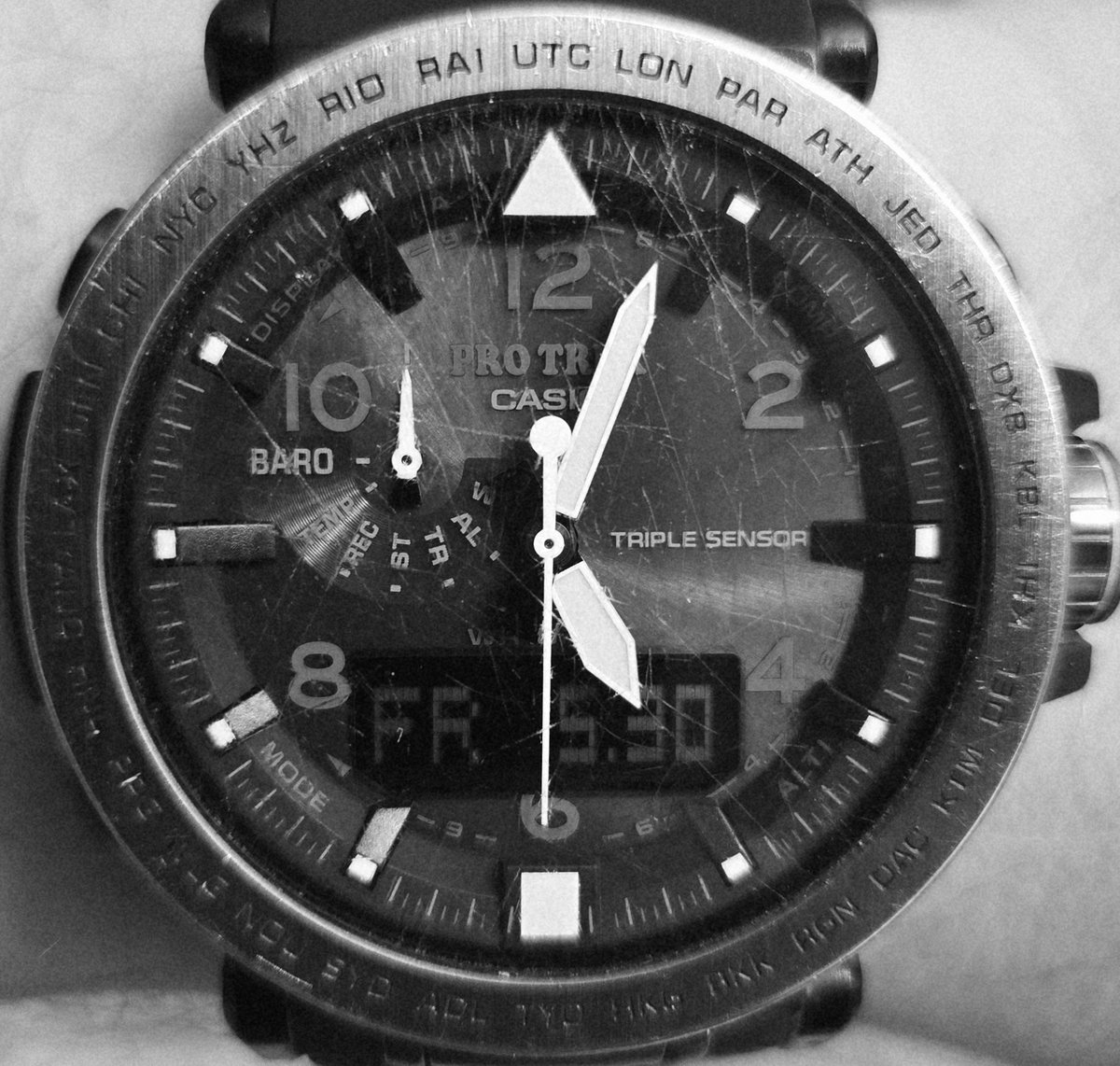 HokusGrey's tweet photo. #TargetLock

There is no
avoiding the eventual
in the spiral
down.
Everything
descends
to singularity
once succumbed.
The amount of energy
it takes
to break
gravity
is enormous.
Once caught,
you'll always wish
you'd kept your distance.

Aim high.

Every

other

path

leads

down.

#JockoPrompts