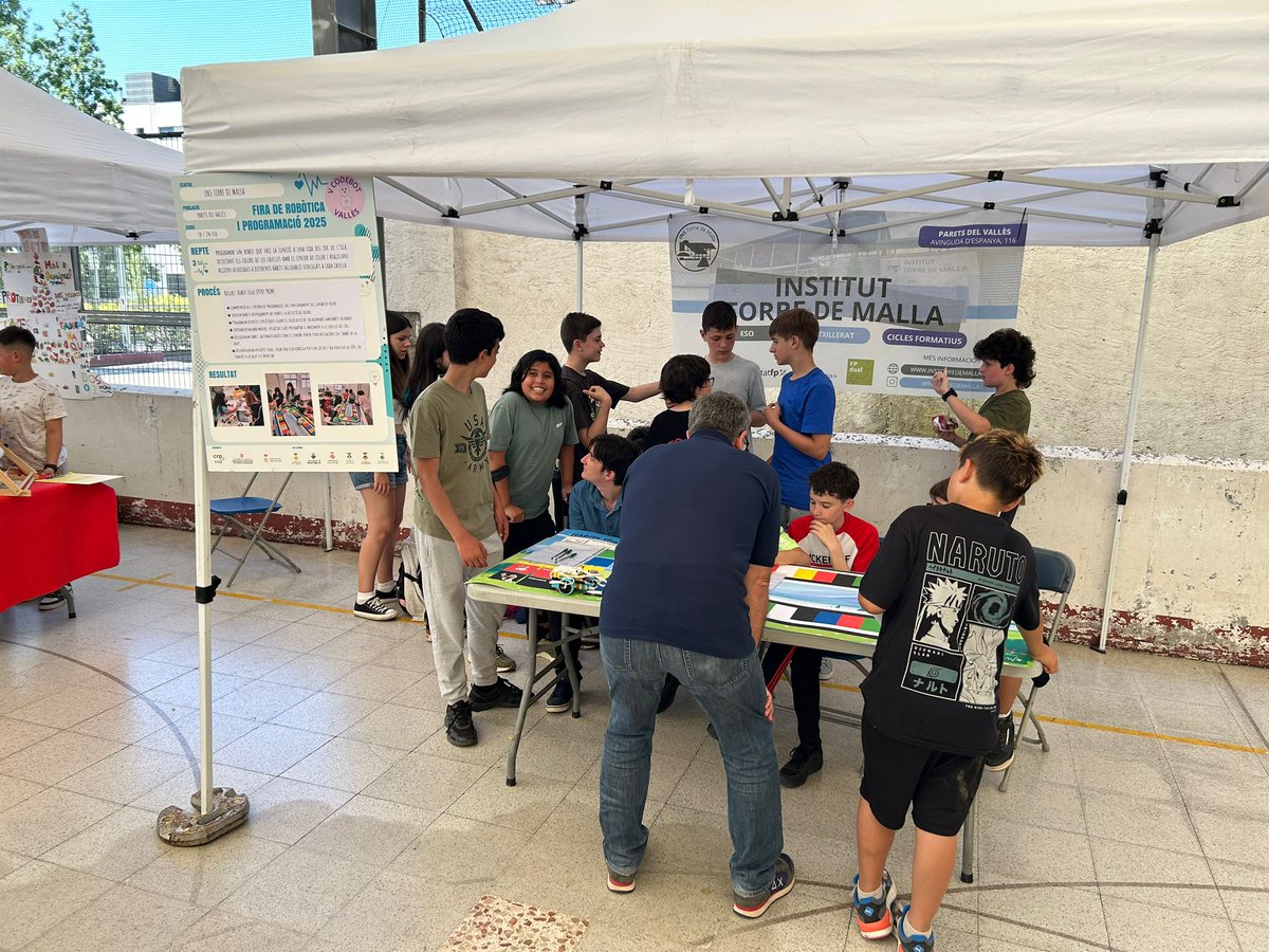 Ajuntament de Parets del Vallès (@ajparets) on Twitter photo Fins a set centres educatius de Parets han participat aquest divendres, 30 de maig, a la V Fira de robòtica educativa i programació Codebot Vallès, que s’ha celebrat al pavelló municipal de la Riera Seca, de Mollet del Vallès. Fins a set centres educatius de Parets han participat aquest divendres, 30 de maig, a la V Fira de robòtica educativa i programació Codebot Vallès, que s’ha celebrat al pavelló municipal de la Riera Seca, de Mollet del Vallès.