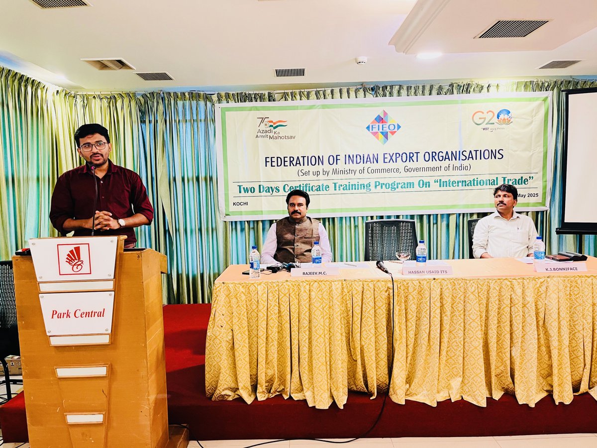 FieoHq's tweet image. #FIEO organised 2-days Certificate #TrainingProgramme on How to Start #ExportBusiness, #Documentation & #Procedure, #VariousRegistration Process etc. at📍#Kochi on 🗓️May 30, 2025.
The programme attended by over 50 participants, was addressed by Mr Hassan Usaid, Dy DGFT, Kochi;…