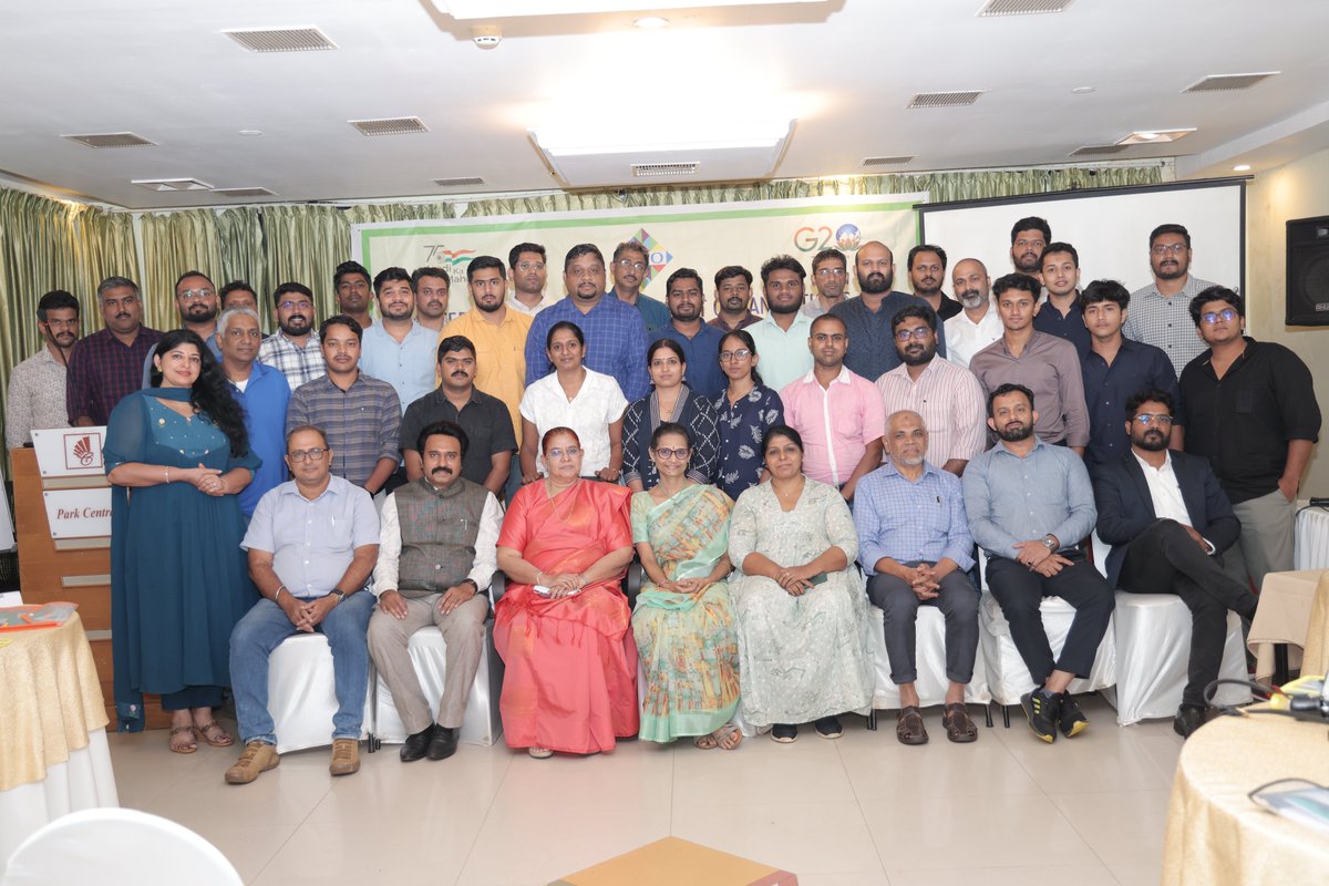 FieoHq's tweet image. #FIEO organised 2-days Certificate #TrainingProgramme on How to Start #ExportBusiness, #Documentation & #Procedure, #VariousRegistration Process etc. at📍#Kochi on 🗓️May 30, 2025.
The programme attended by over 50 participants, was addressed by Mr Hassan Usaid, Dy DGFT, Kochi;…