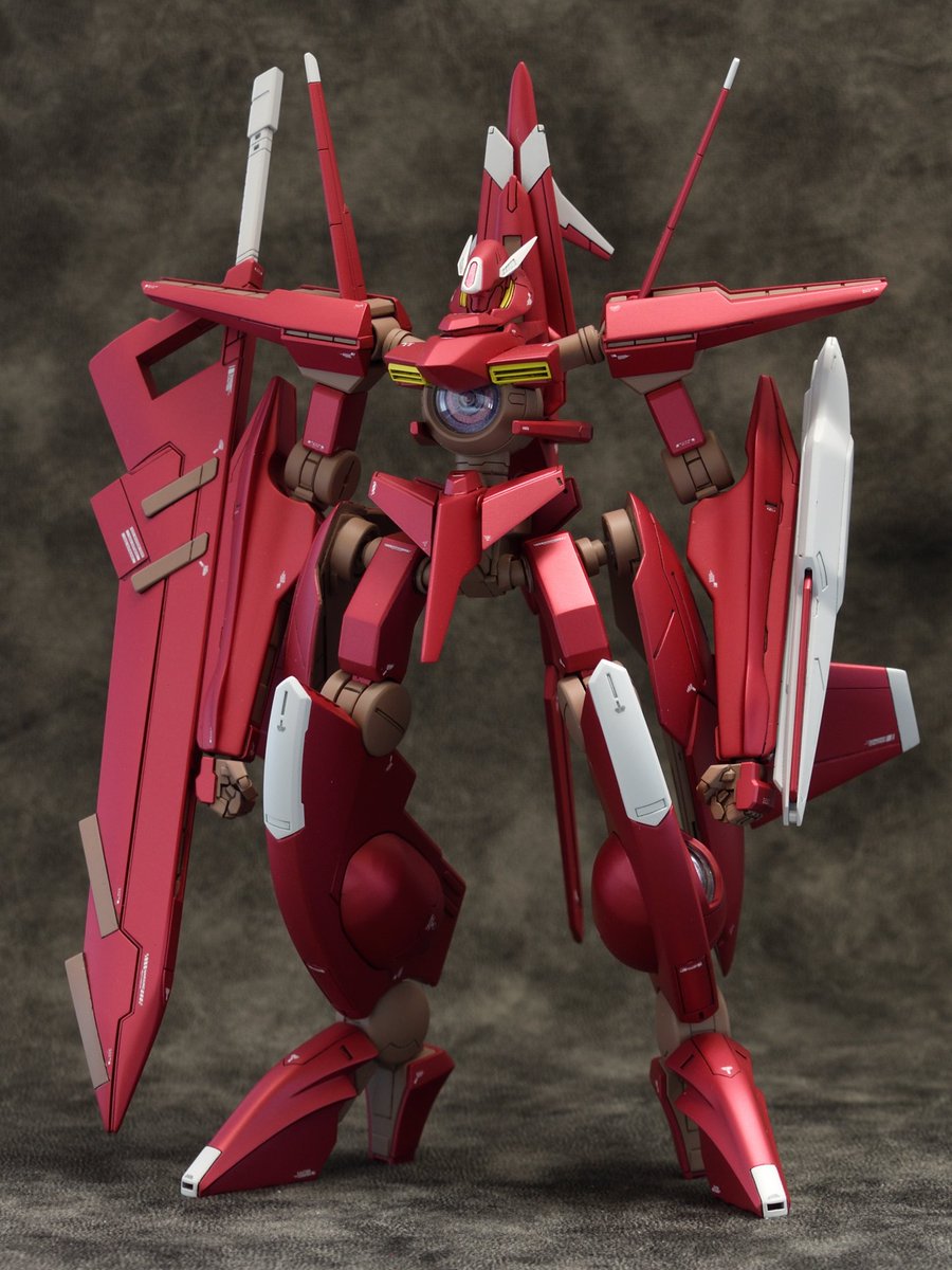 今回色々な縁があって八展に初参加させて頂きます。
仲良し４人組が合同展示します。
これらの他にも今回初展示品もありますのでよろしくお願い致します！