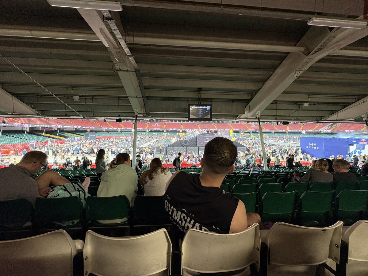 Aimee Barnett tweet media