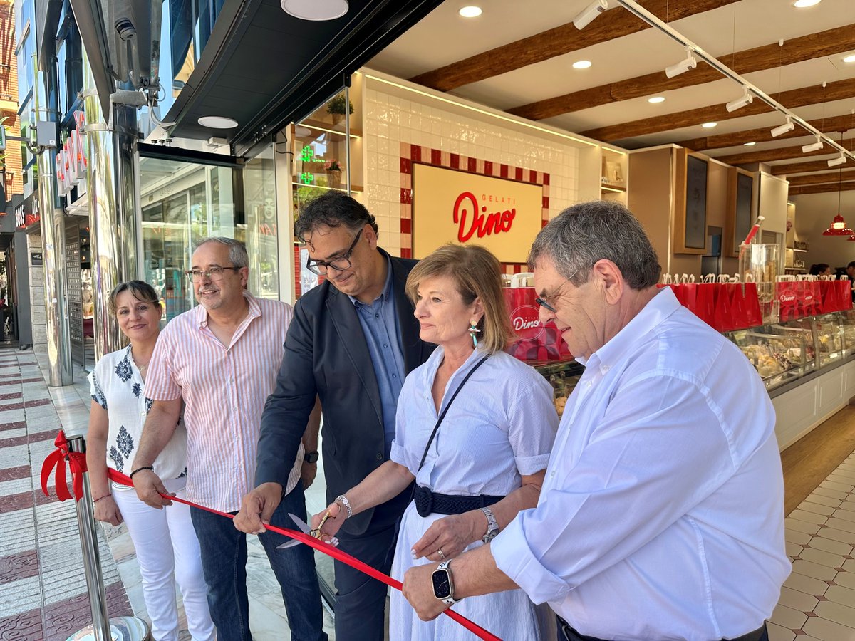 comunicacat's tweet photo. 🍦@GelatiDino modernitza les gelateries de #PlatjadAro i #Roses, dos dels punts de venda més emblemàtics de l’empresa empordanesa
🍨 S’ha renovat la imatge i s’ha instal·lat un obrador propi de producció per elaborar gelat fresc cada dia
#clientcomunica #gelatidino https://t.co/X7ELxdXHDj