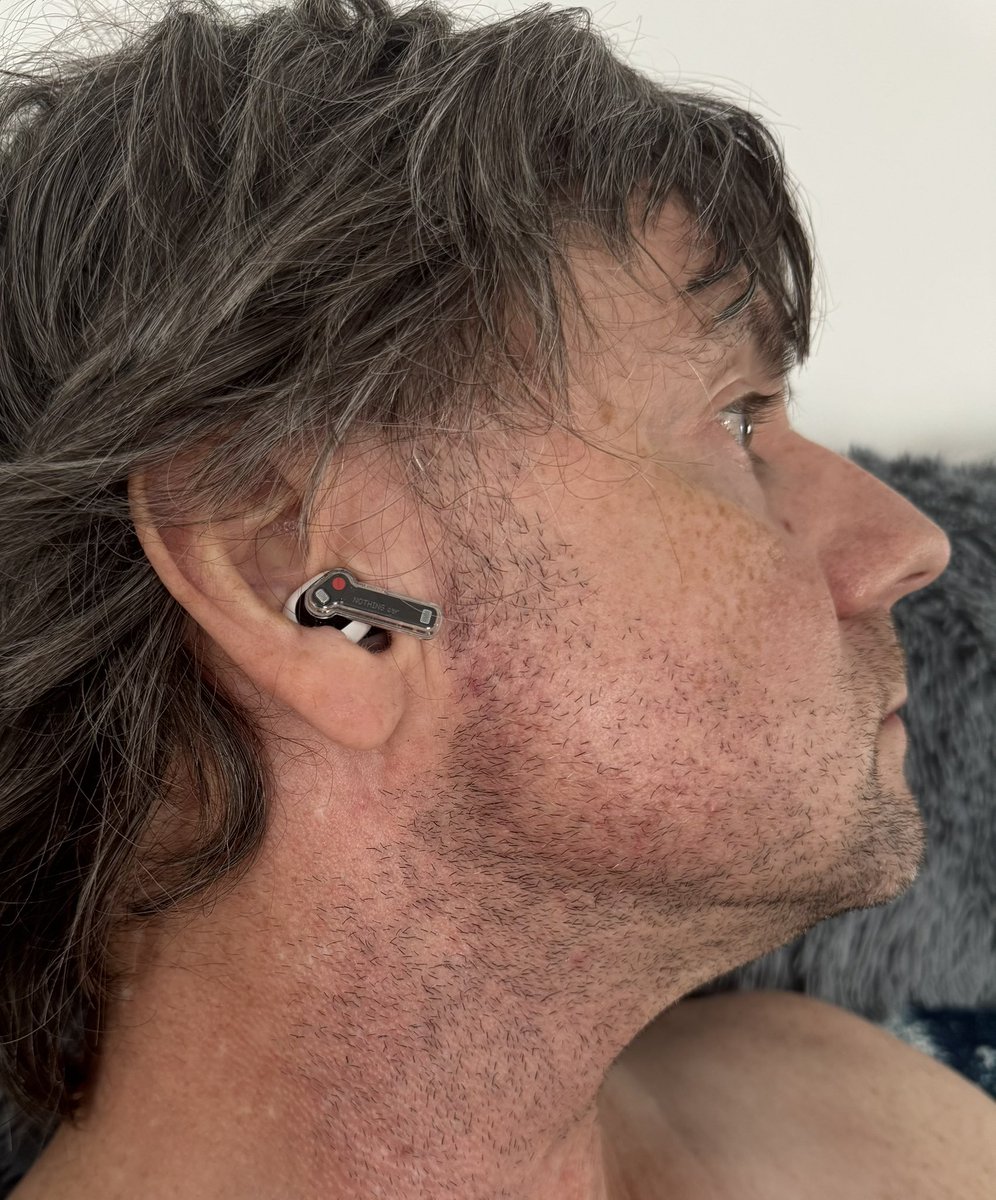 KeyboardsManiac's tweet photo. @getpeid @nothing  got a pair of Nothing Ear Buds today, blown away by the sound of these things, I’ve tried 7 + pairs of headphones from Sony, soundcore, Bose, Technics, Huawei and more! the sound quality of these &amp; more importantly the volume is SUPERB! well done Nothing! 😎❤️ https://t.co/pjcnNPhBTE