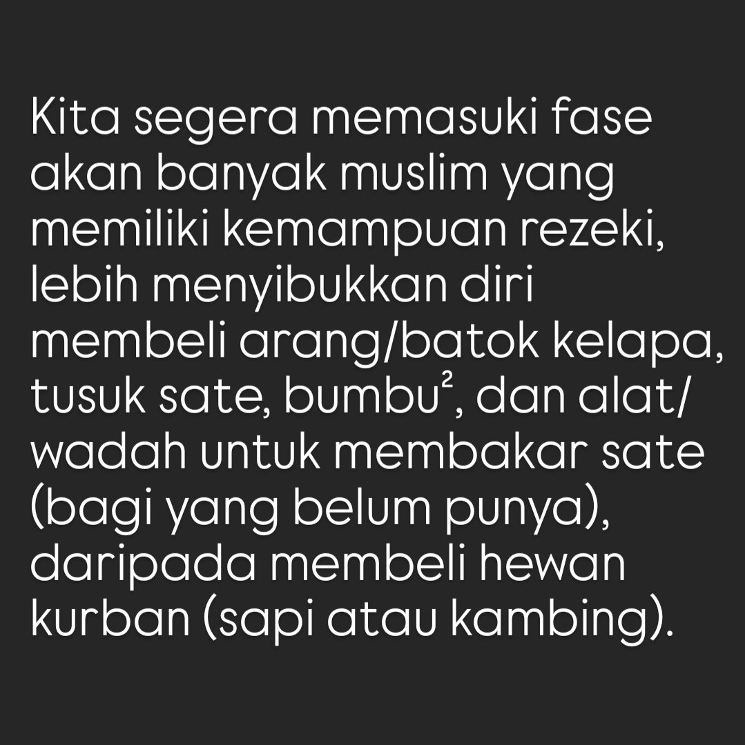 لَبَّيْكَ اللَّهُمَّ لَبَّيْكَ، لَبَّيْكَ لَا شَرِيْكَ لَكَ لَبَّيْكَ، إِنَّ الْحَمْدَ وَالنِّعْمَةَ لَكَ وَالْمُلْكَ لاَ شَرِيْكَ لَكَ

Labbaikallahumma labbaik, labbaika la syarika laka labbaik. Innal hamda wan ni'mata laka wal mulk. La syarika laka.
