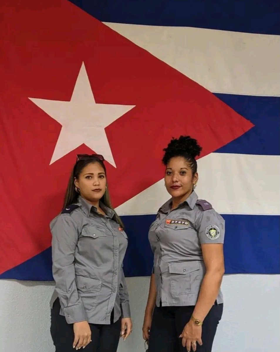 Mujeres en Revolución 🇨🇺❤💃🏼 (@mujeres_revoluc) on Twitter photo Si nos preguntaran que caracterizan a nuestra mujeres policias, sin titubear diríamos:
Valentía, decoro, firmeza, convicción, sentido del deber y el honor.
Honor y Gloria a nuestras #HéroesDeAzul ‼️
<a href="/FMC_Cuba/">FMC de Cuba</a>
<a href="/minint_cuba/">MININT_CUBA</a> Si nos preguntaran que caracterizan a nuestra mujeres policias, sin titubear diríamos:
Valentía, decoro, firmeza, convicción, sentido del deber y el honor.
Honor y Gloria a nuestras #HéroesDeAzul ‼️
<a href="/FMC_Cuba/">FMC de Cuba</a>
<a href="/minint_cuba/">MININT_CUBA</a>