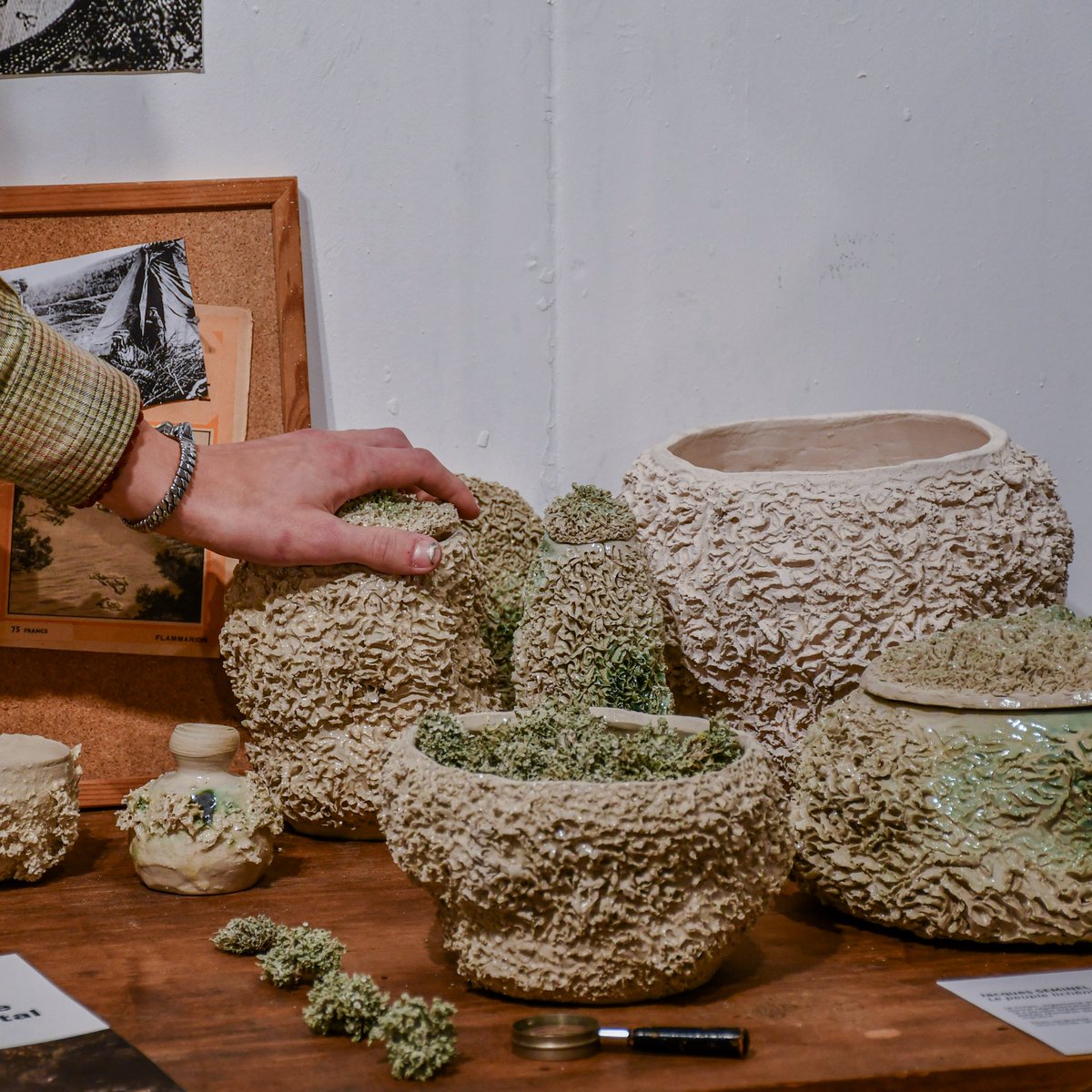 GrandReims's tweet photo. Jusqu'au 11 juin, venez découvrir l'expo du concours de céramique de l'@ESADdeReims, #CERAMIX #7, à la galerie Parallèle à Reims. Une sélection de projets réalisés par les étudiants avec pour thématique commune cette année "Végétal & Minéral". => Infos https://t.co/6jJKTXmNB2 https://t.co/vYylj6CVwg