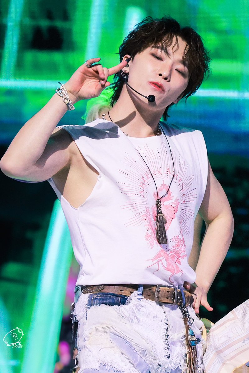ji_carat_'s tweet photo. 250525 BURST stage Dino

#디노 #DINO #이찬 #李灿 #ディノ
#세븐틴 #SEVENTEEN https://t.co/Y6zmocW8mB