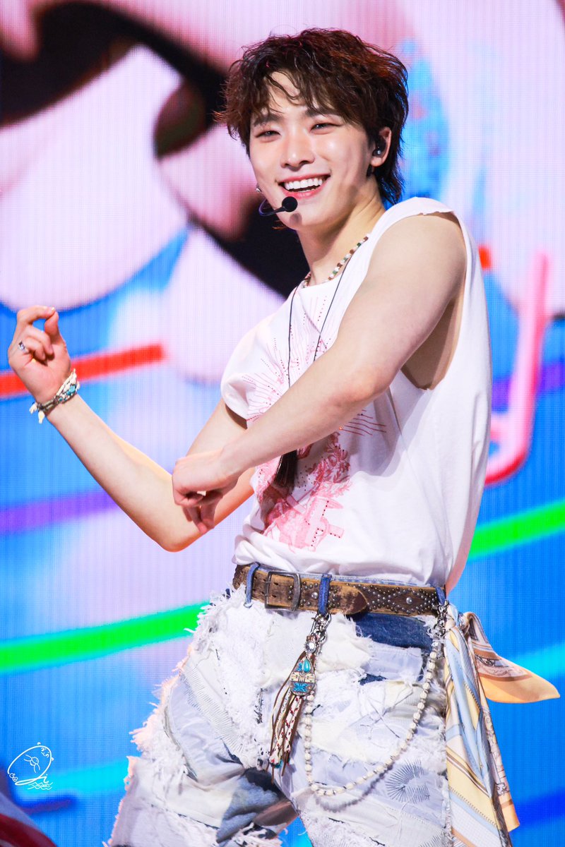 ji_carat_'s tweet photo. 250525 BURST stage Dino

#디노 #DINO #이찬 #李灿 #ディノ
#세븐틴 #SEVENTEEN https://t.co/Y6zmocW8mB