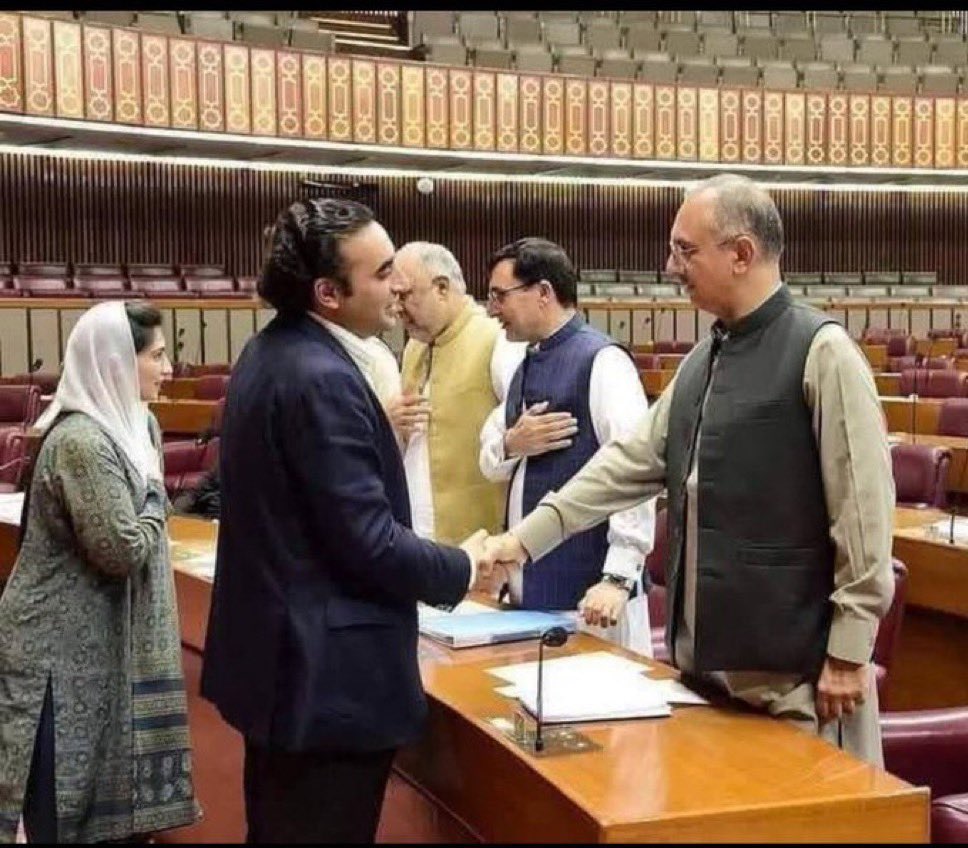 ...ذوالنون حمیرا (@zunnunhumaira) on Twitter photo کیا یہ قیادت اپنے لیڈر کو رہا کروائے گی
یہ سوال ہر پاکستانی کا ہے ؟
ہمیں جواب چاہیے قیادت سے
#خان_کی_رہائی_ہی_قوم_کی_آزادی
<a href="/Team__WoK/">Wolves of Kaptan</a> کیا یہ قیادت اپنے لیڈر کو رہا کروائے گی
یہ سوال ہر پاکستانی کا ہے ؟
ہمیں جواب چاہیے قیادت سے
#خان_کی_رہائی_ہی_قوم_کی_آزادی
<a href="/Team__WoK/">Wolves of Kaptan</a>