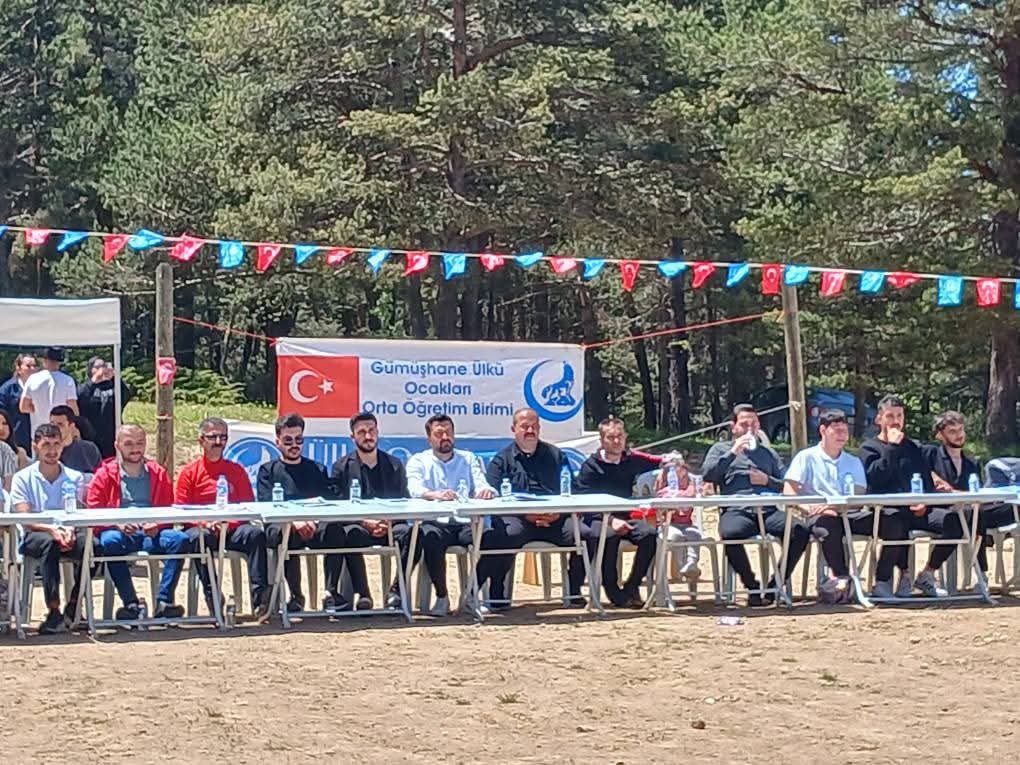 📍GÜMÜŞHANE

Ülkü Ocakları Gümüşhane İl Başkanlığı tarafından gençlerin yoğun katılımıyla Ülkücü Şehit Fuat Altun kampı gerçekleştirildi.

<a href="/Ulku_Ocaklari/">Ülkü Ocakları</a> 
<a href="/ayyildirim1/">Ahmet Yiğit Yıldırım</a> 
#GümüşhaneÜlküOcakları
<a href="/gumushaneuoab/">Gümüşhane Ülkü Ocakları Asena Birimi</a> 
<a href="/gumushaneuoub/">Gümüşhane Ülkü Ocakları Üniversite Birimi</a>