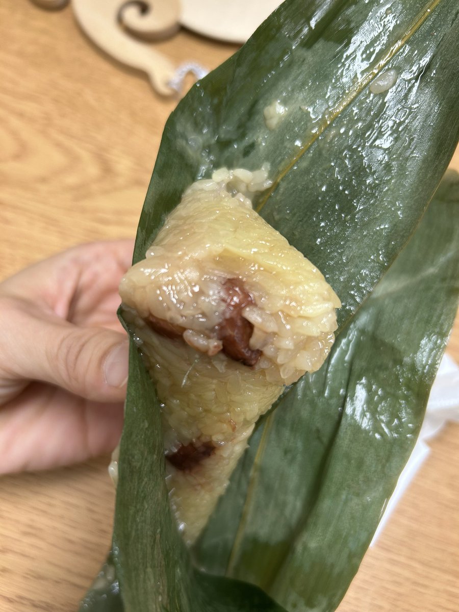 Cici Yang(siqiong) (@siqiongy) on Twitter photo Never expected to celebrate the Dragon Boat Festival early — right here in the U.S.!
So grateful to the thoughtful parents who brought delicious and fragrant zongzi 🍃💚<a href="/ParticipateLrng/">Participate Learning</a> Never expected to celebrate the Dragon Boat Festival early — right here in the U.S.!
So grateful to the thoughtful parents who brought delicious and fragrant zongzi 🍃💚<a href="/ParticipateLrng/">Participate Learning</a>