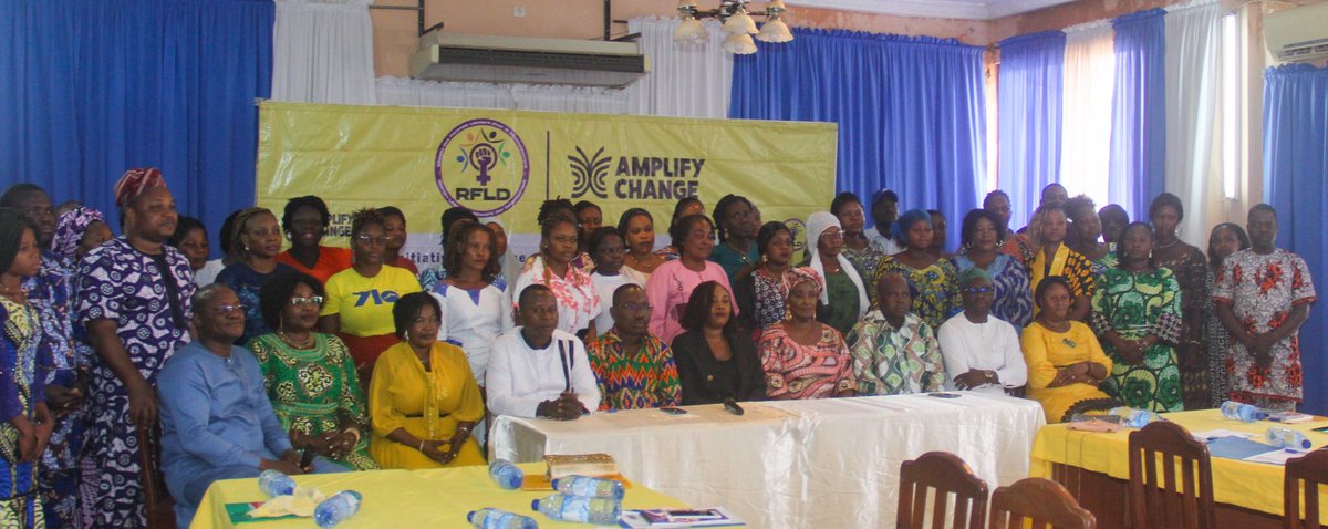 RfldOrg's tweet photo. Actuellement en cours : Campagne de sensibilisation et d’éducation communautaire du Réseau des Femmes Leaders pour le Developpement (RFLD) en Collaboration avec @amplifyfund sur l’#avortement #sécurisé
#Droits #Reproductifs #Autonomie #Corporelle #DSSR #SRHR https://t.co/Q2BNZ6gMPz