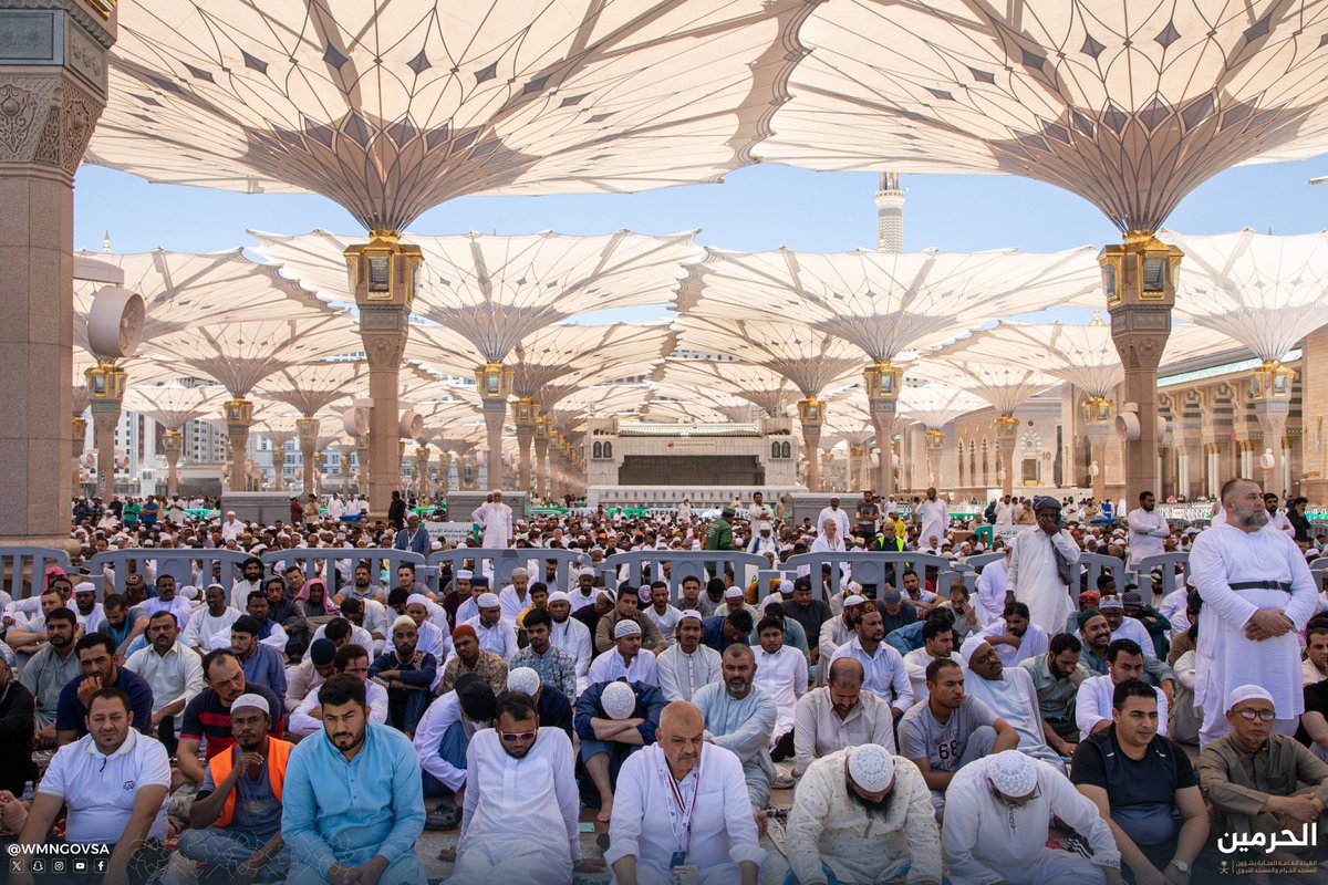 theholymosques's tweet image. Khutbah in Makkah was 16mins and 17 seconds.

Khutbah in Madinah was 13 mins and 2 seconds.

As for the Salah,it took 5 mins &amp;amp; 23 seconds in Makkah &amp;amp; 4 mins &amp;amp; 53 seconds in Madinah.

This comes after a command to shorten the Khutbah &amp;amp; Salah due to the heat.